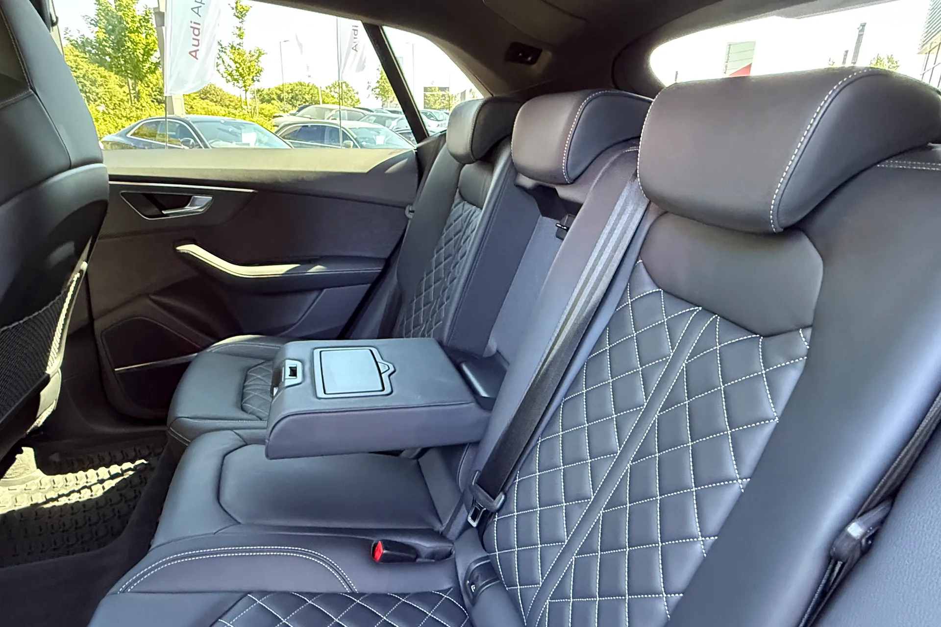 Audi Q8 thumbnail image number 48