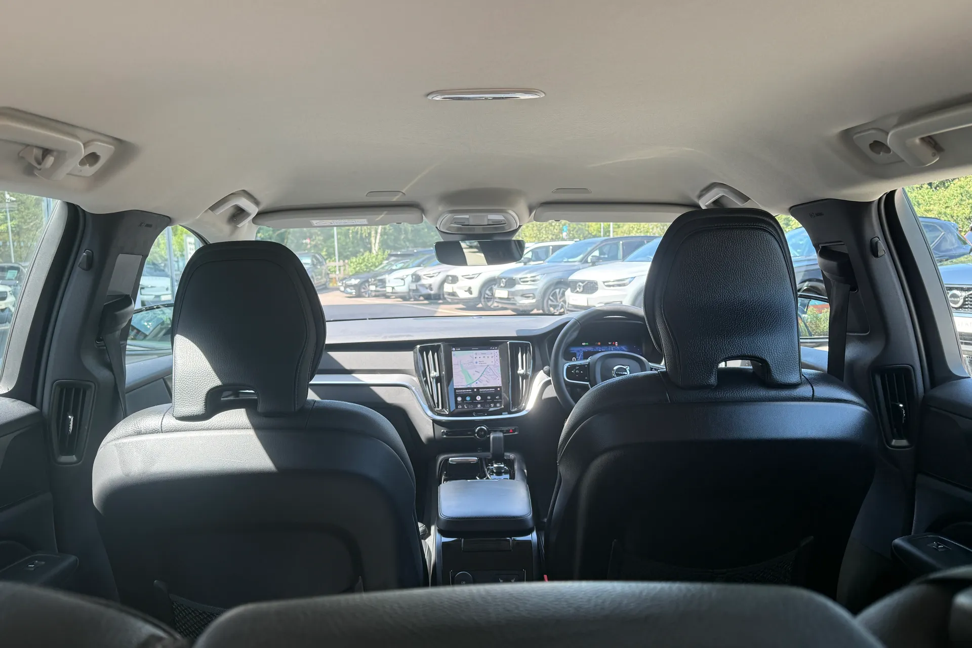 Volvo V60 thumbnail image number 21
