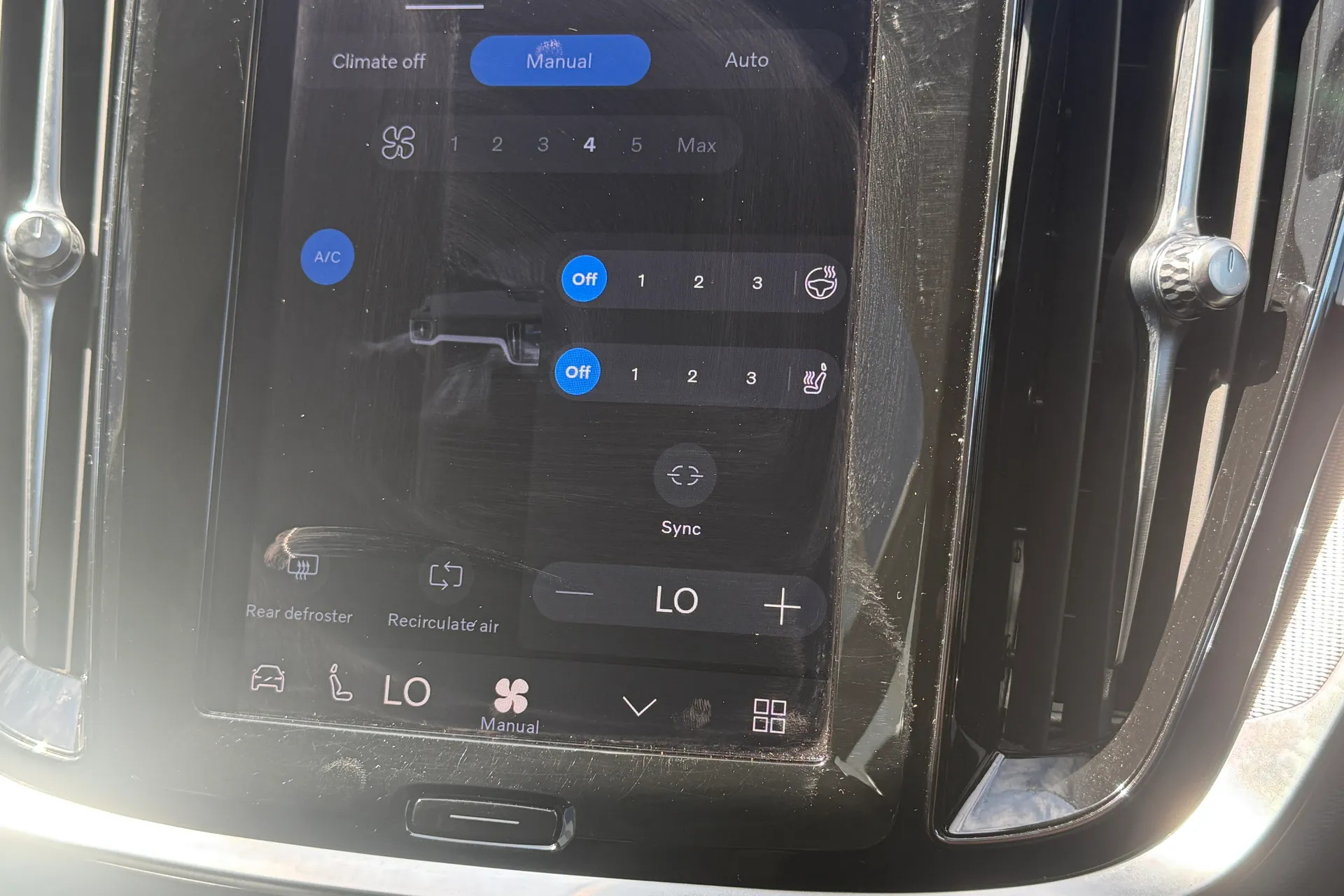 Volvo V60 thumbnail image number 35