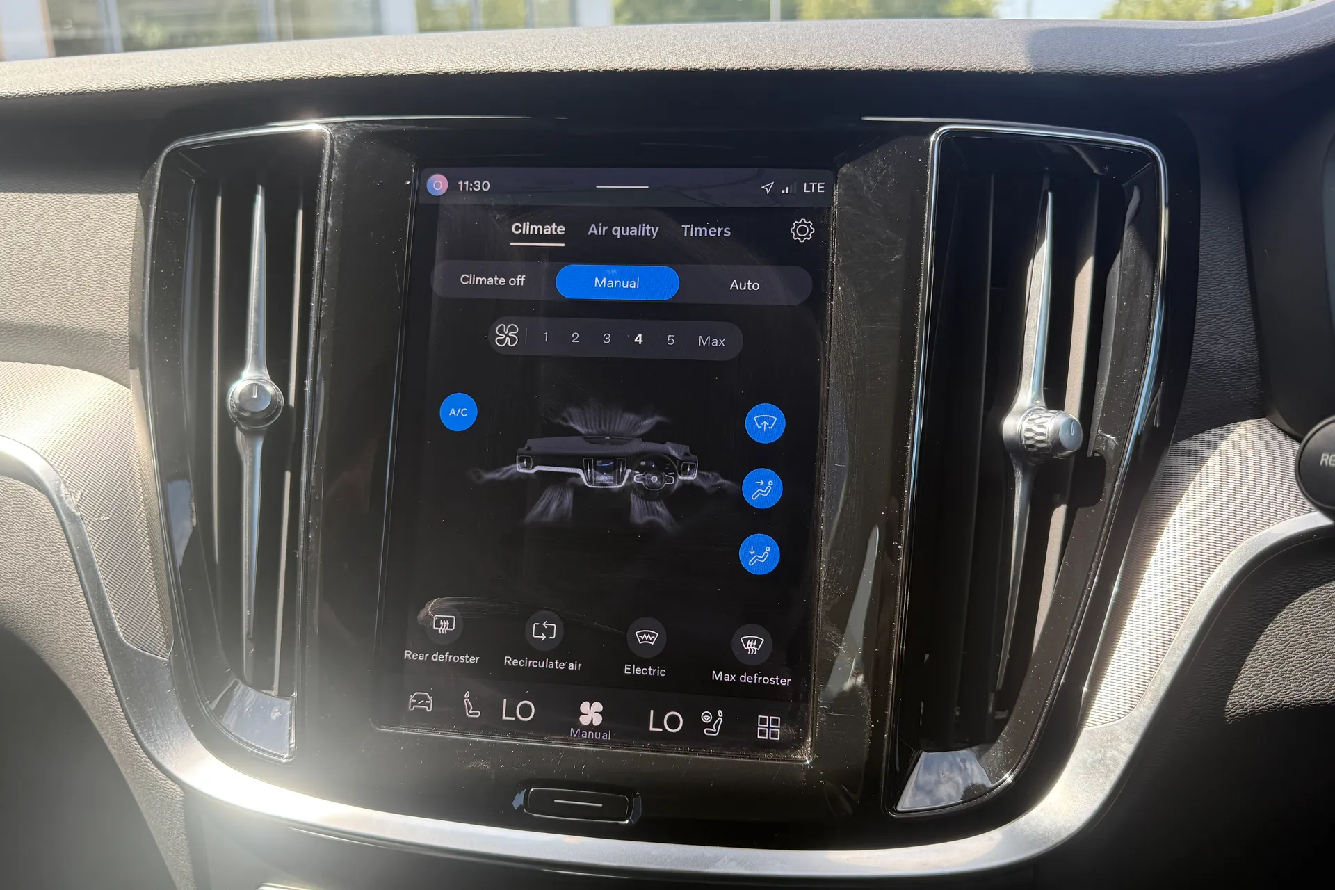 Volvo V60 thumbnail image number 34