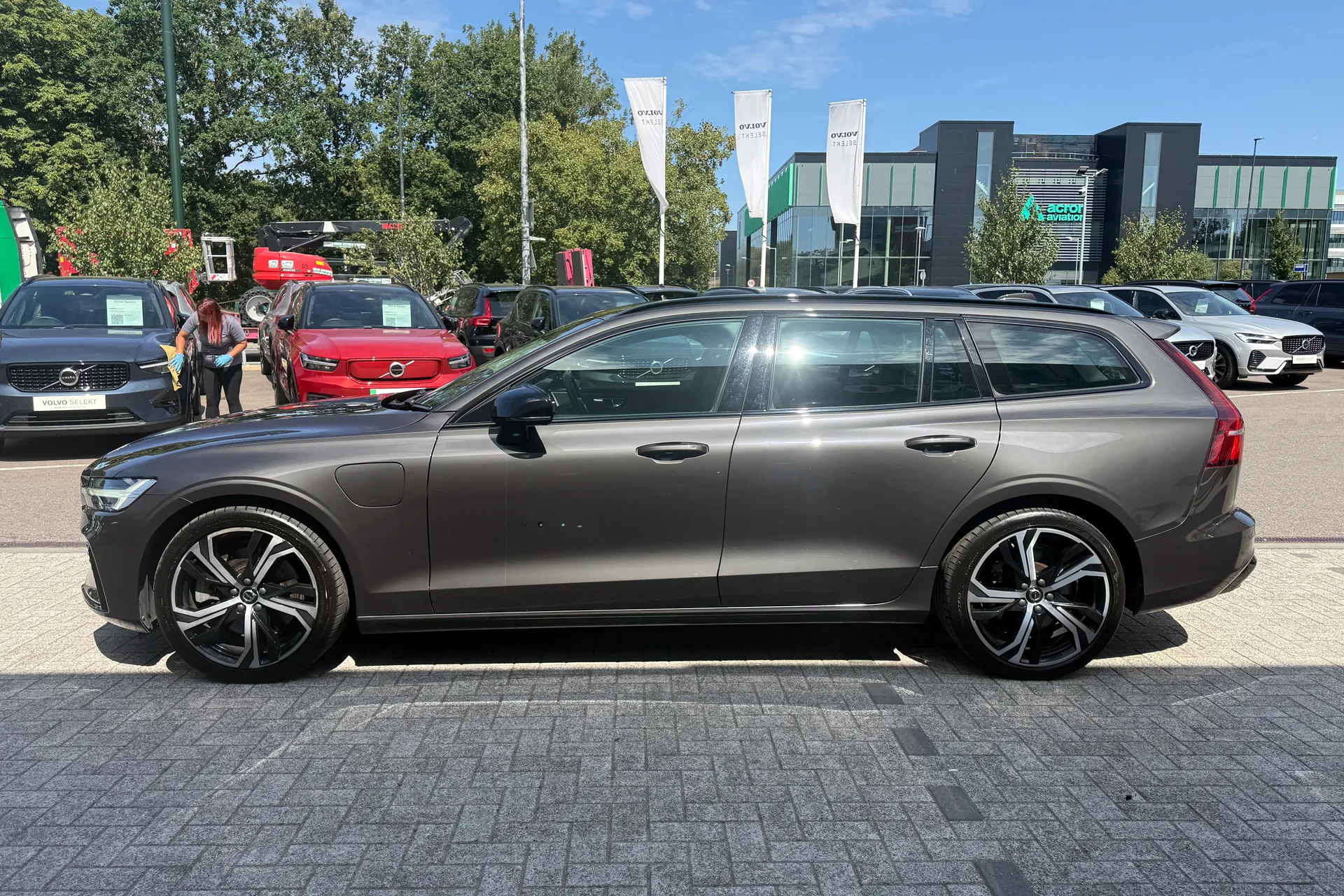 Volvo V60 thumbnail image number 10
