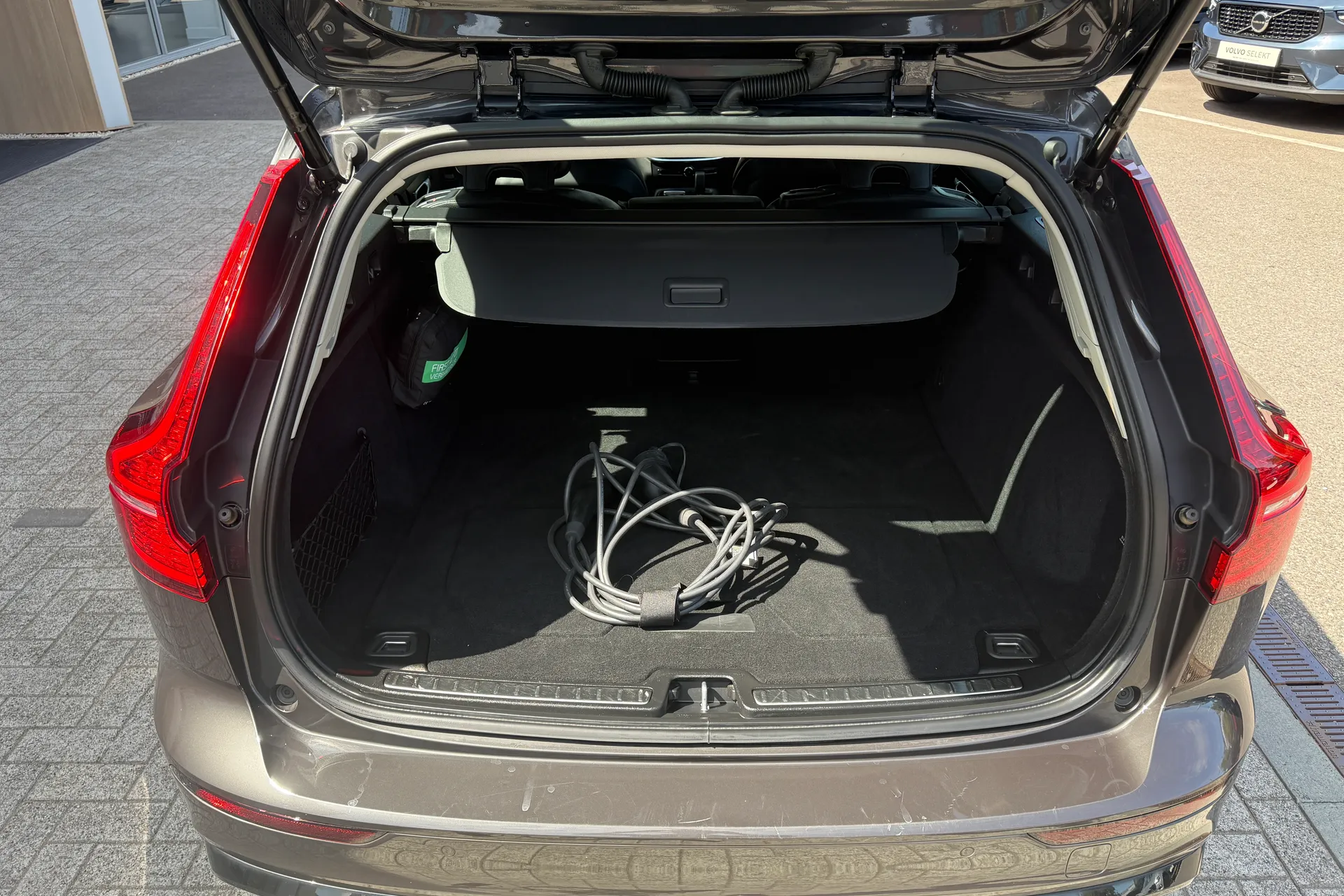 Volvo V60 thumbnail image number 19