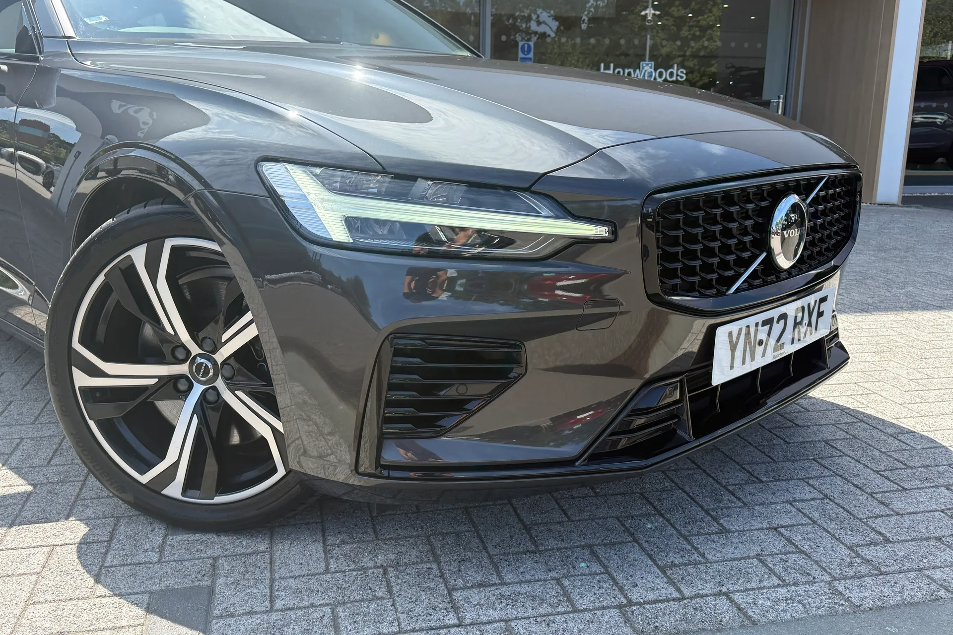 Volvo V60 thumbnail image number 6