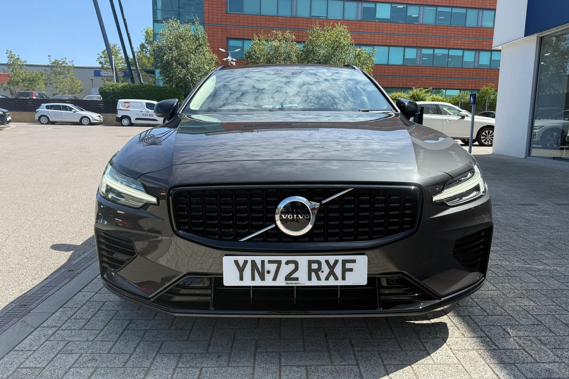 Volvo V60 thumbnail image number 12