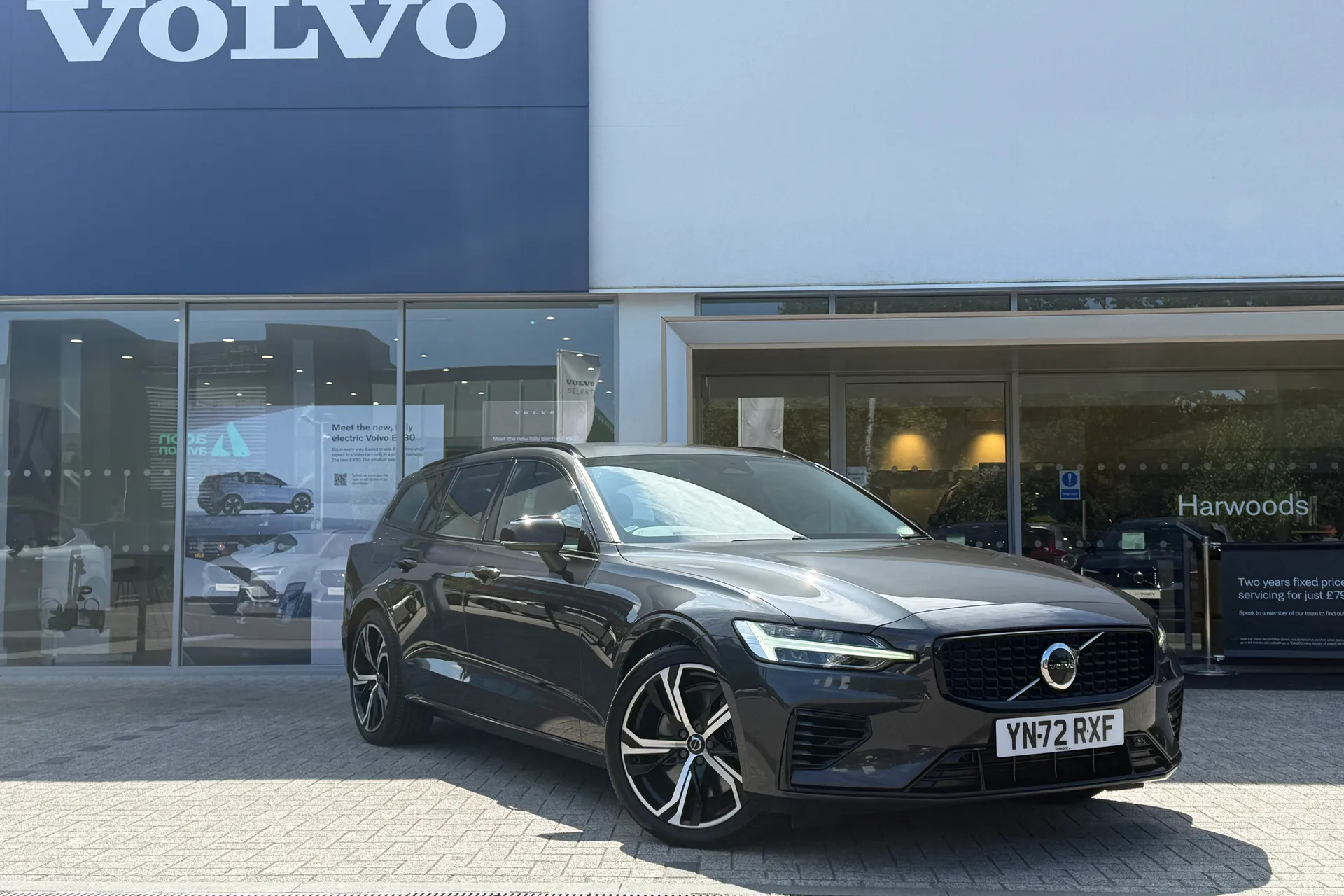 Volvo V60 focused image