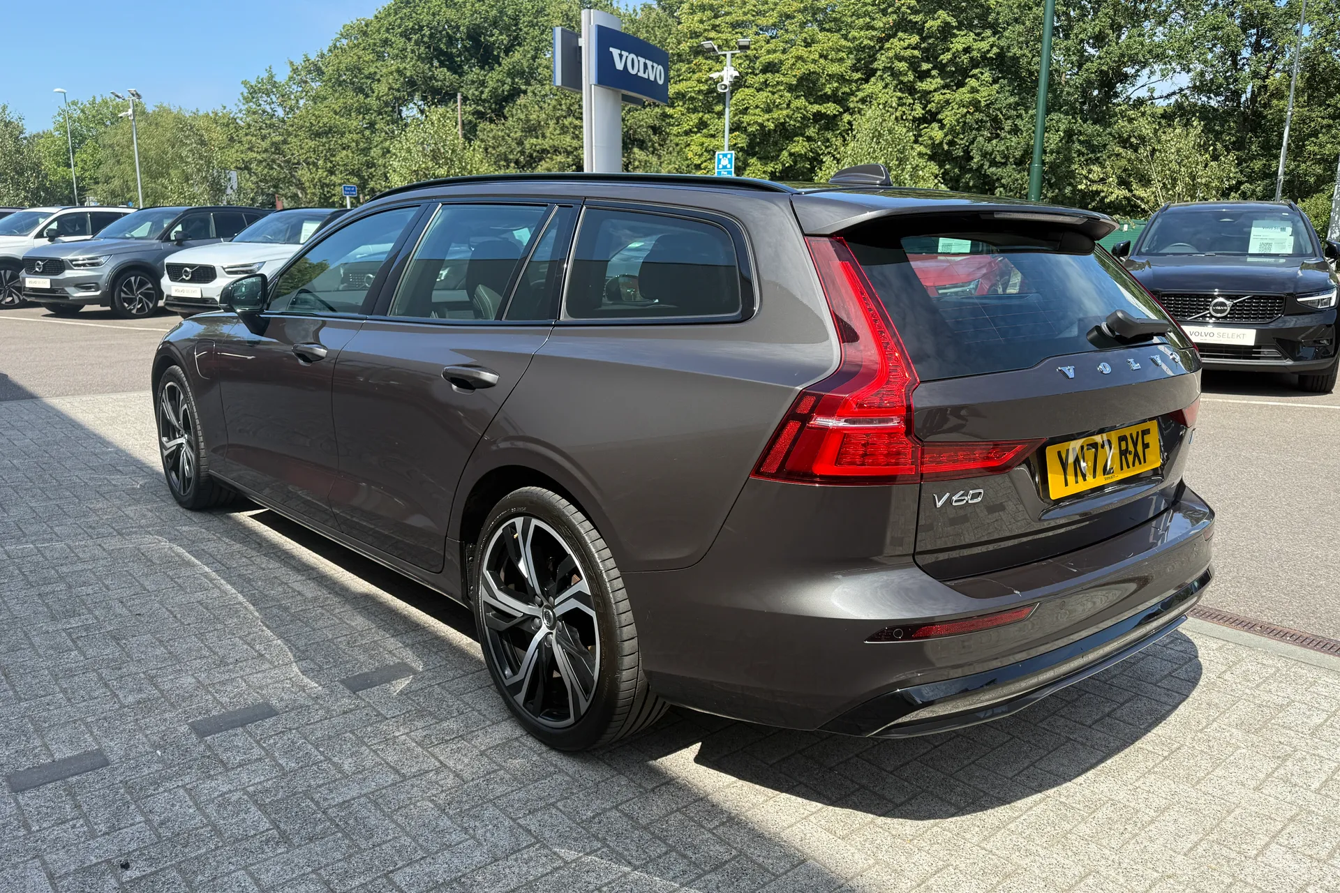 Volvo V60 thumbnail image number 9