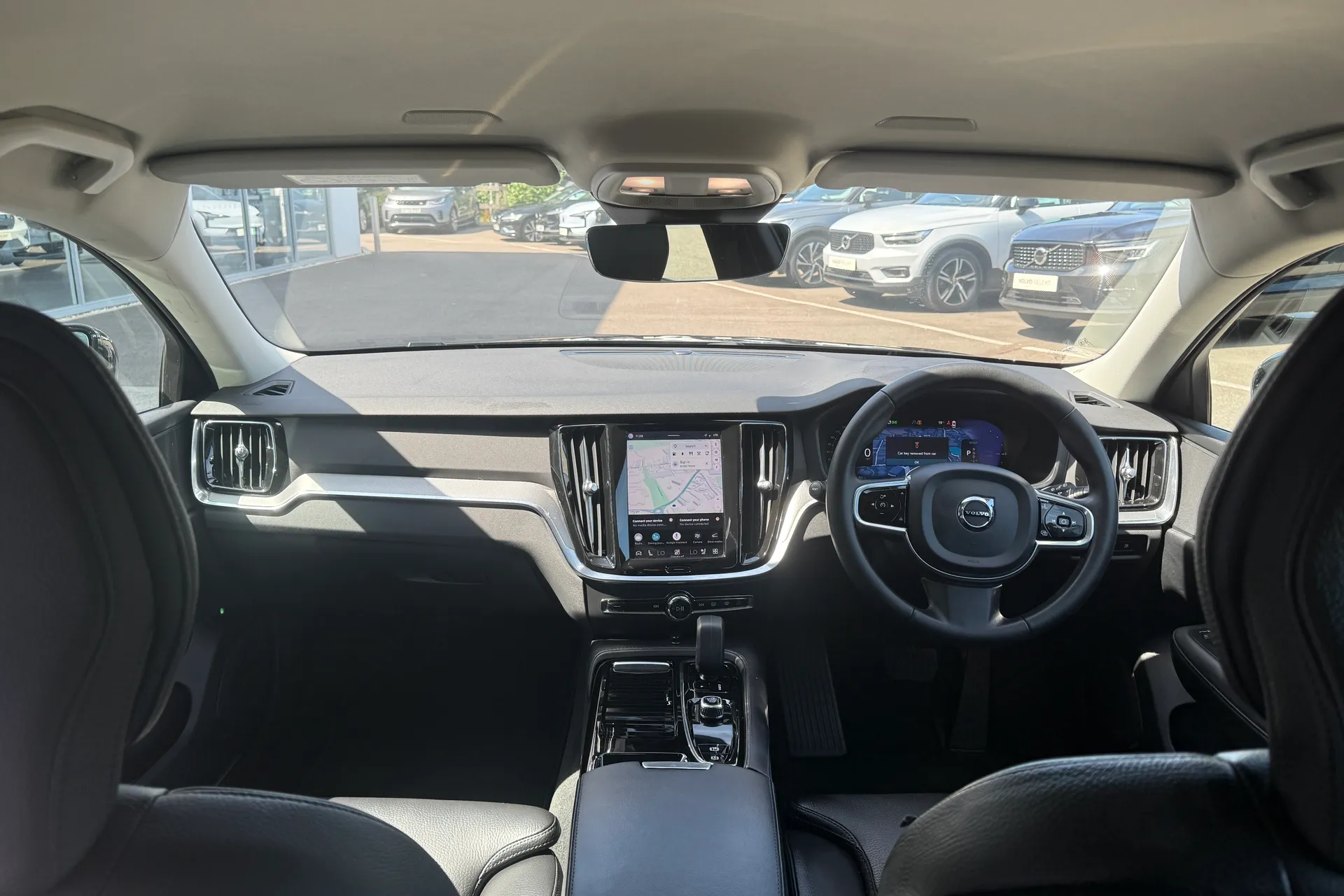 Volvo V60 thumbnail image number 3