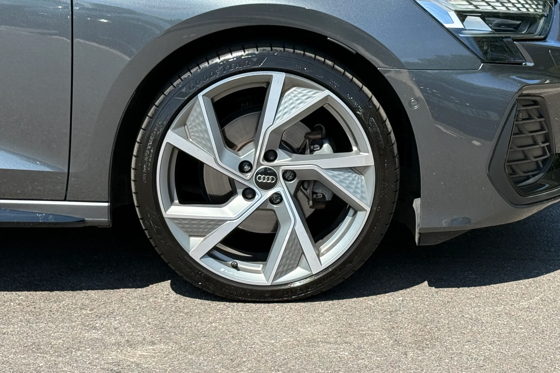 Audi A3 thumbnail image number 27