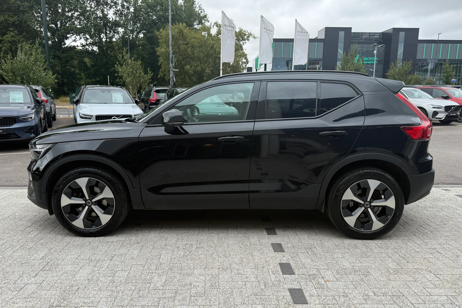 Volvo XC40 thumbnail image number 11
