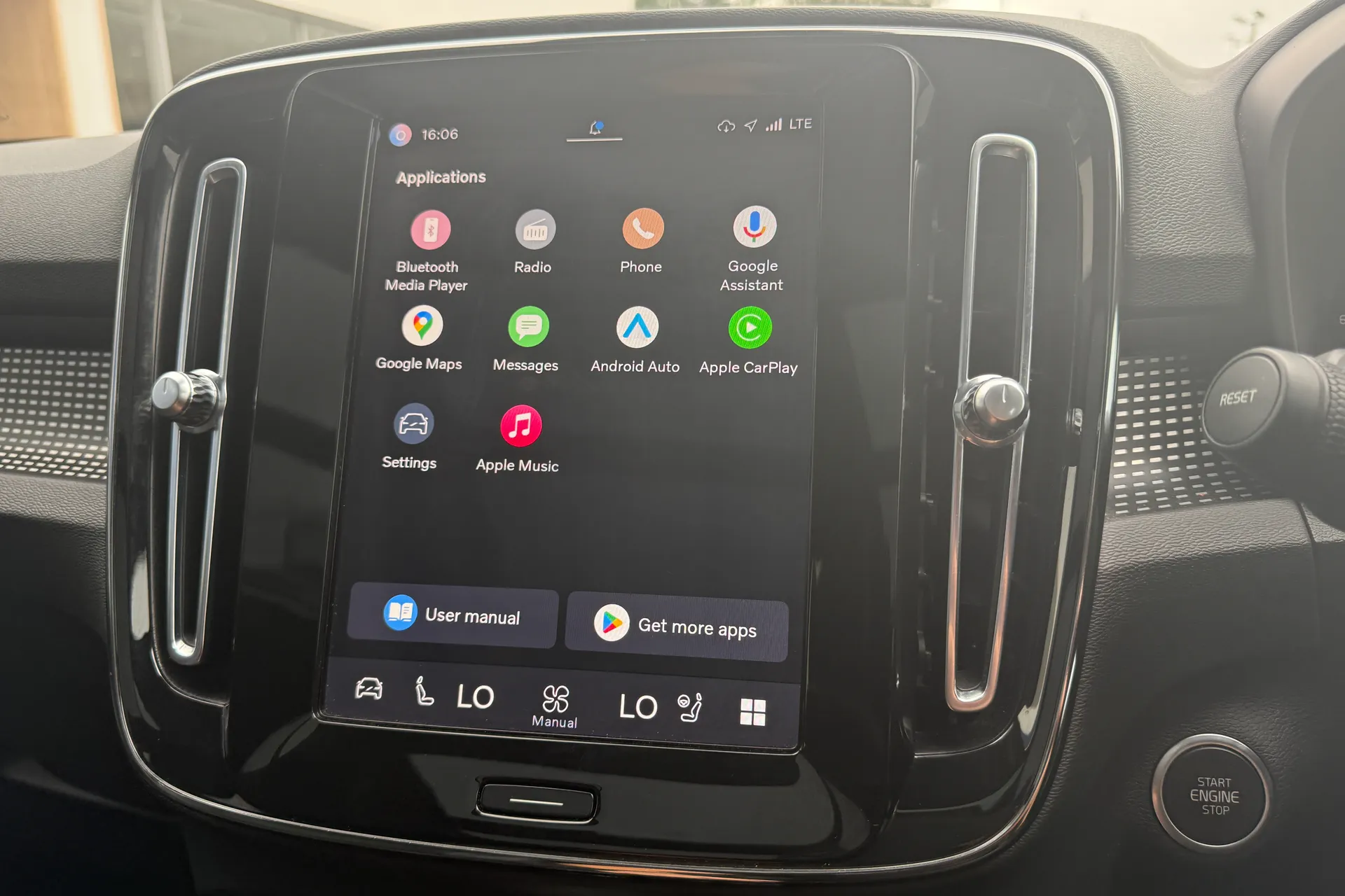 Volvo XC40 thumbnail image number 39