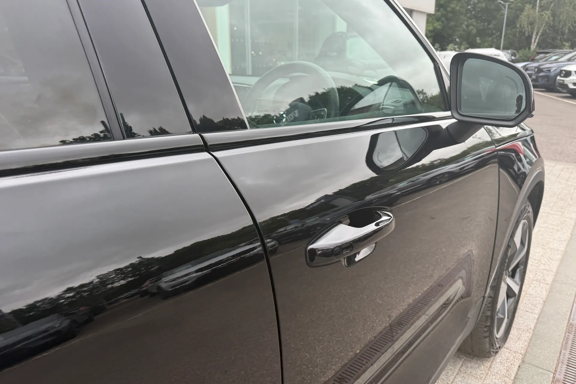 Volvo XC40 thumbnail image number 15