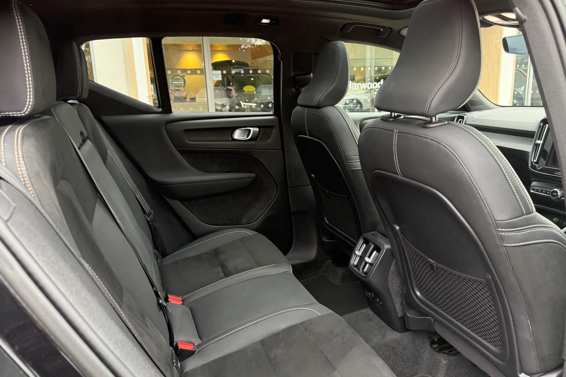 Volvo XC40 thumbnail image number 22