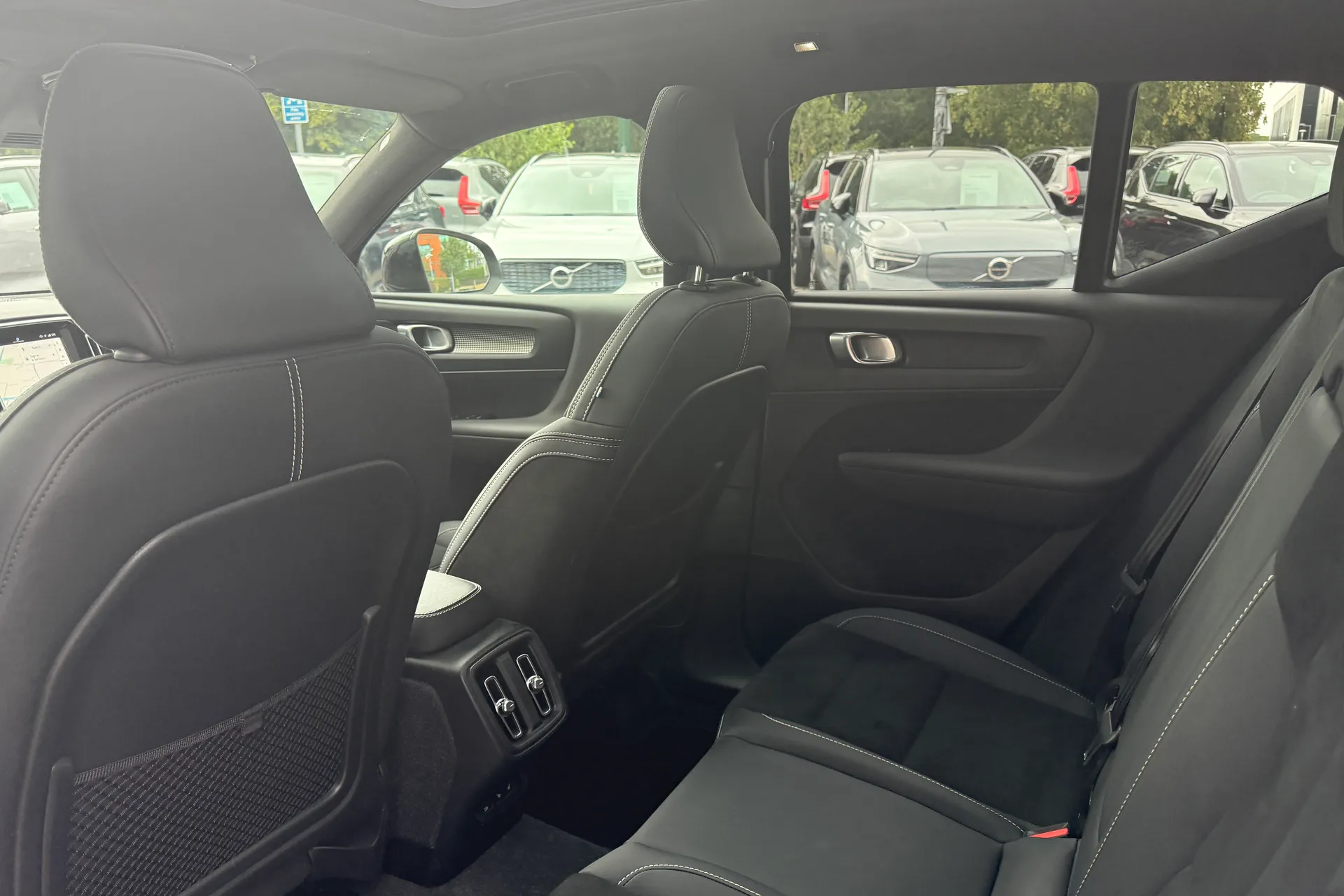 Volvo XC40 thumbnail image number 29