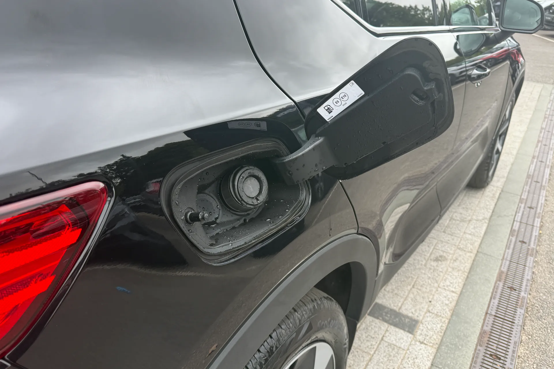 Volvo XC40 thumbnail image number 16