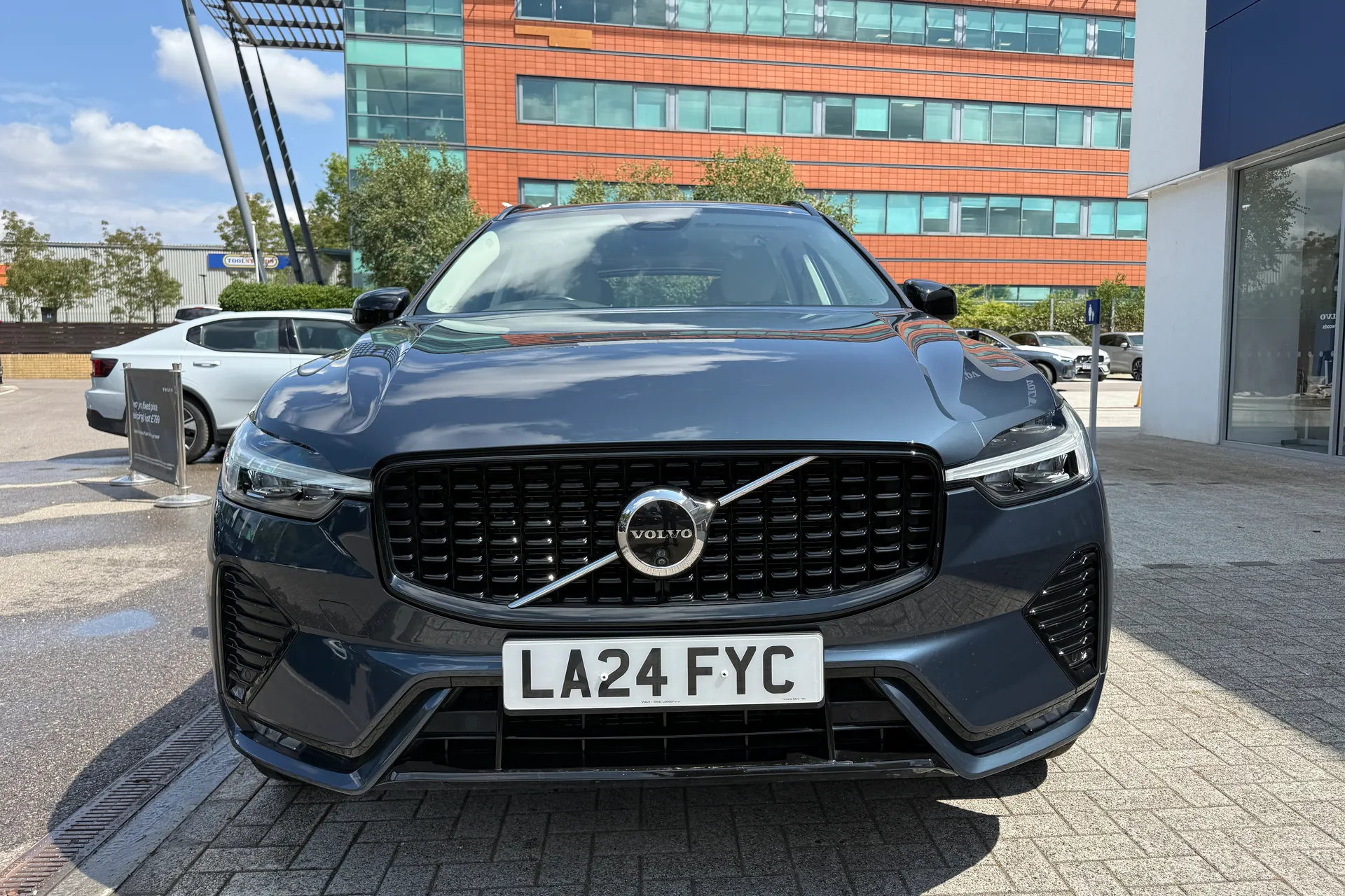 Volvo XC60 thumbnail image number 13