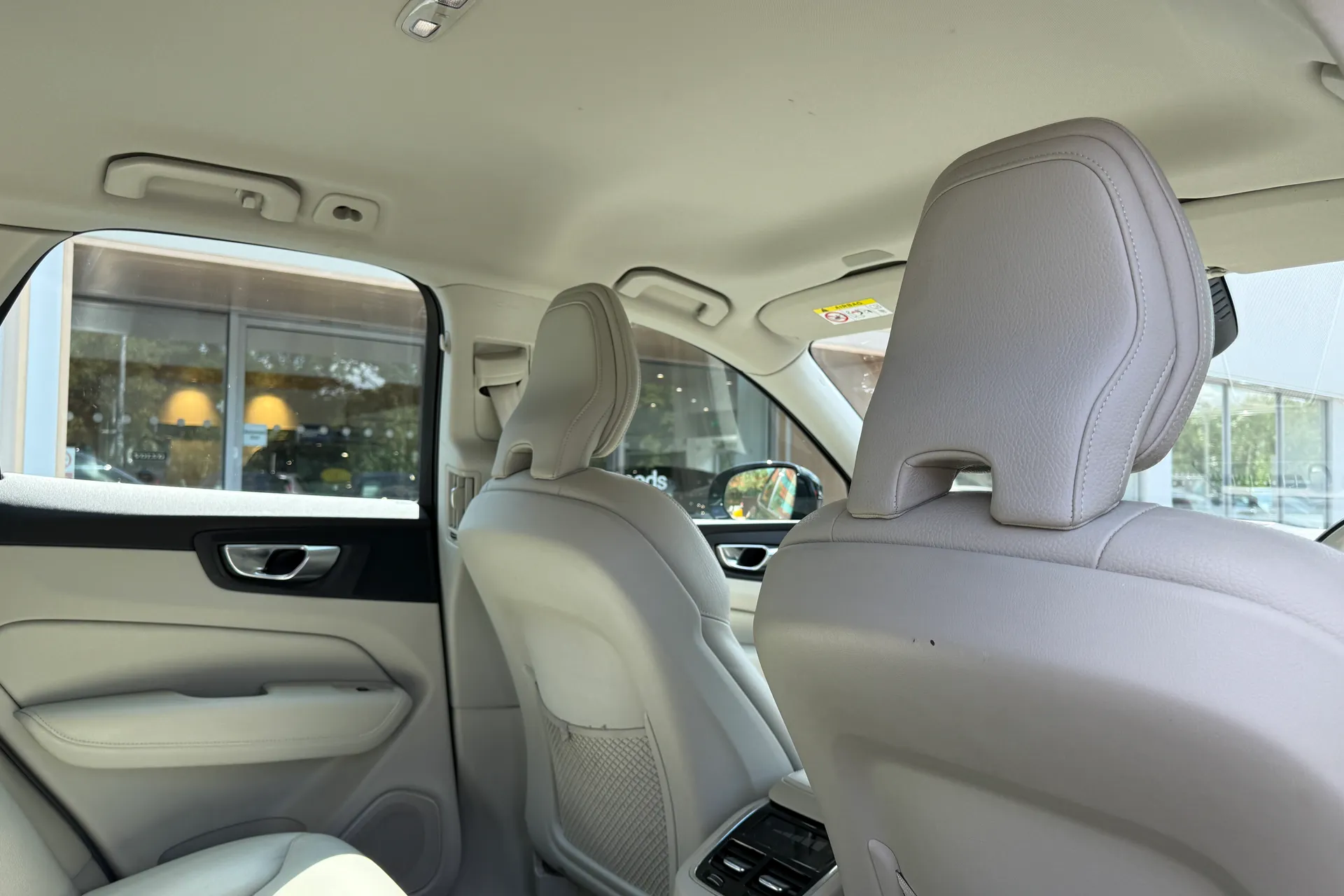 Volvo XC60 thumbnail image number 24