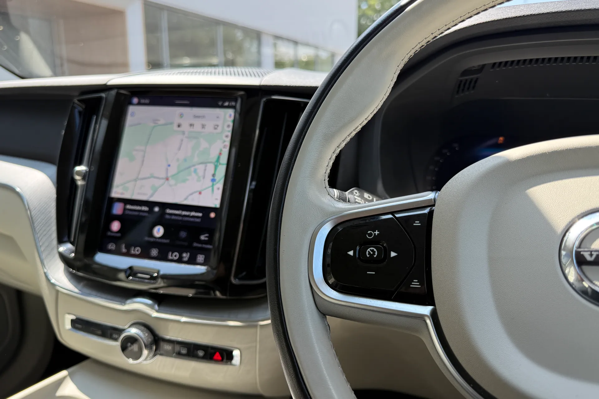 Volvo XC60 thumbnail image number 36