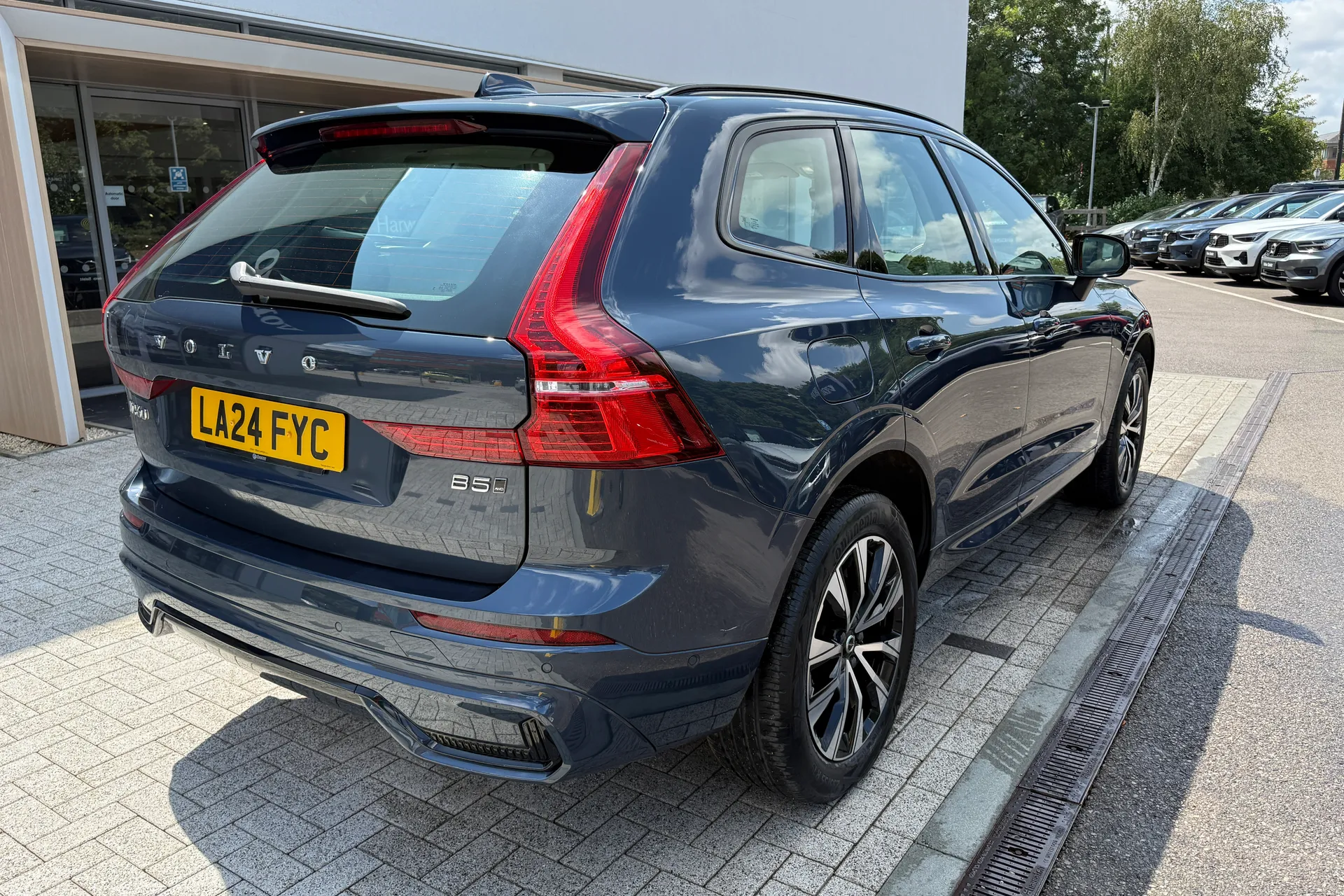 Volvo XC60 thumbnail image number 8