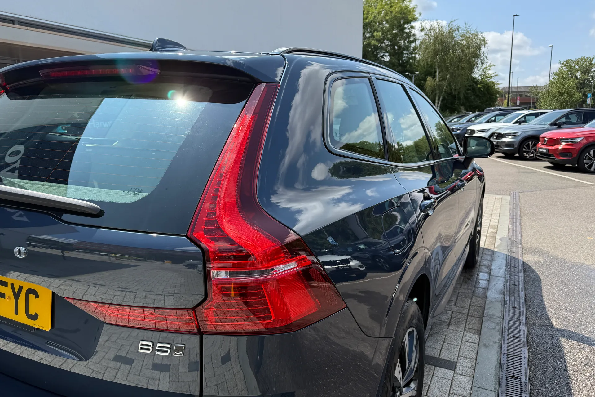 Volvo XC60 thumbnail image number 17
