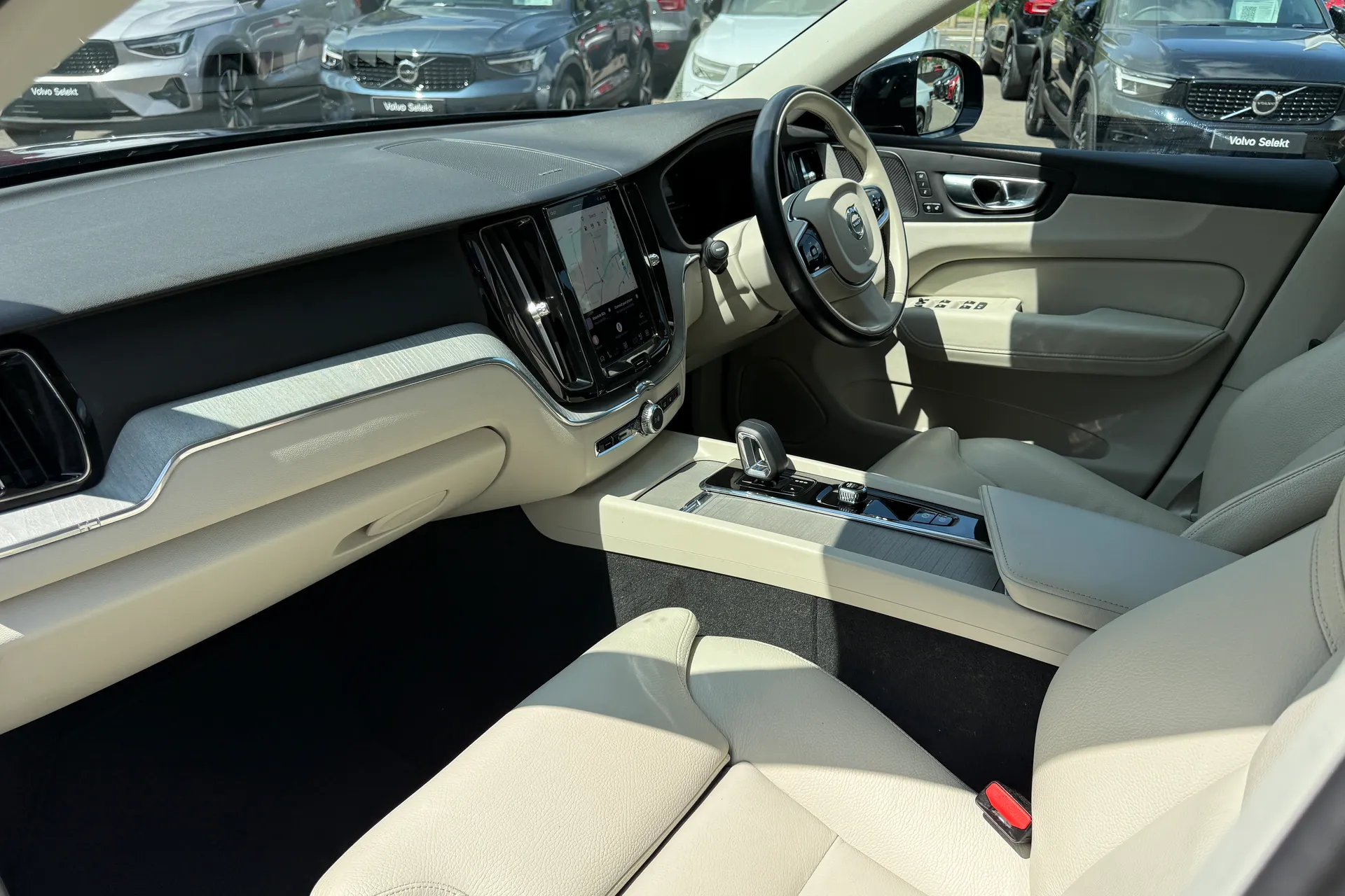 Volvo XC60 thumbnail image number 27