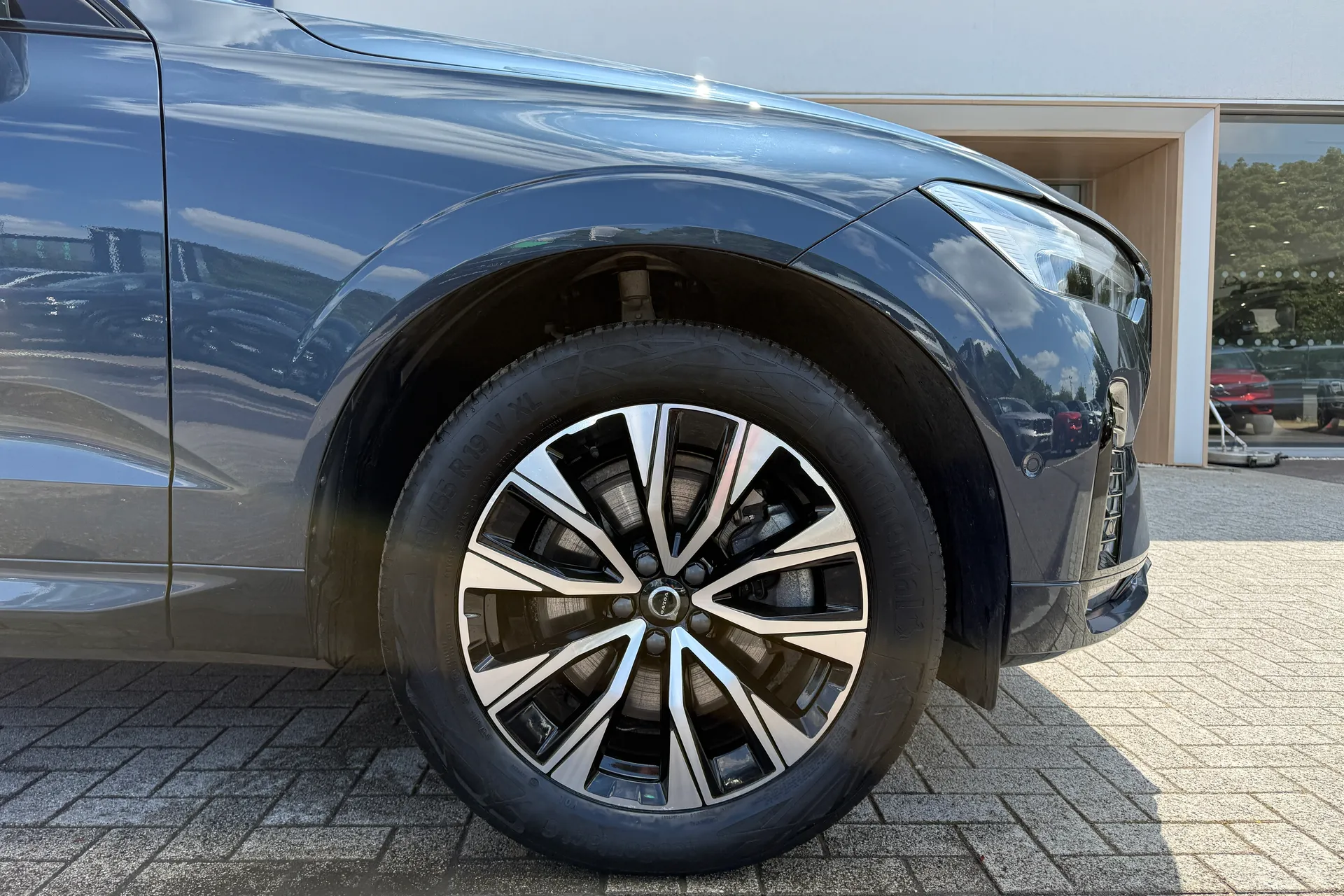 Volvo XC60 thumbnail image number 14