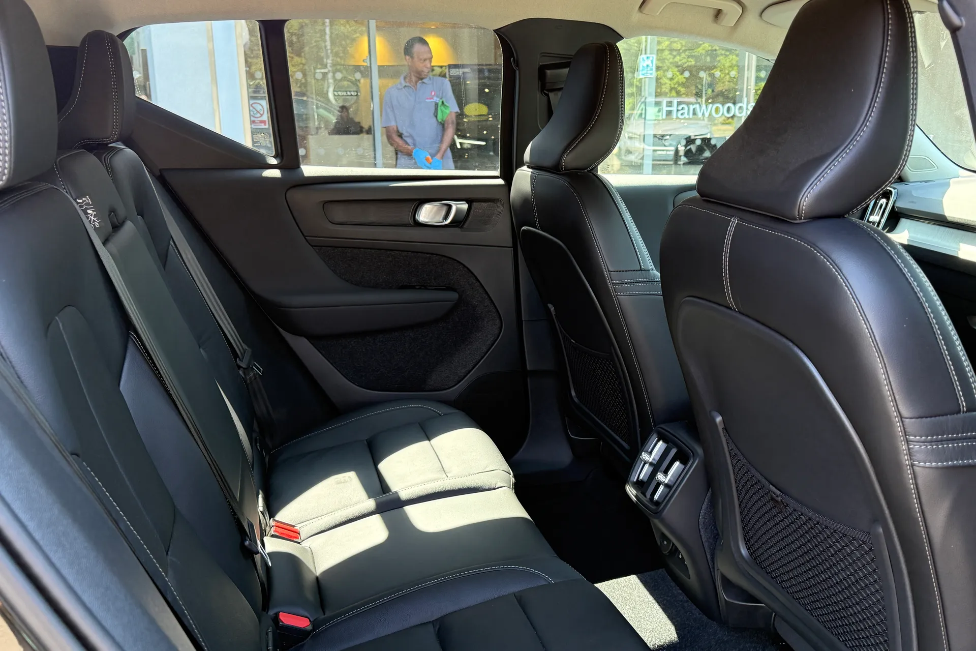 Volvo XC40 thumbnail image number 23