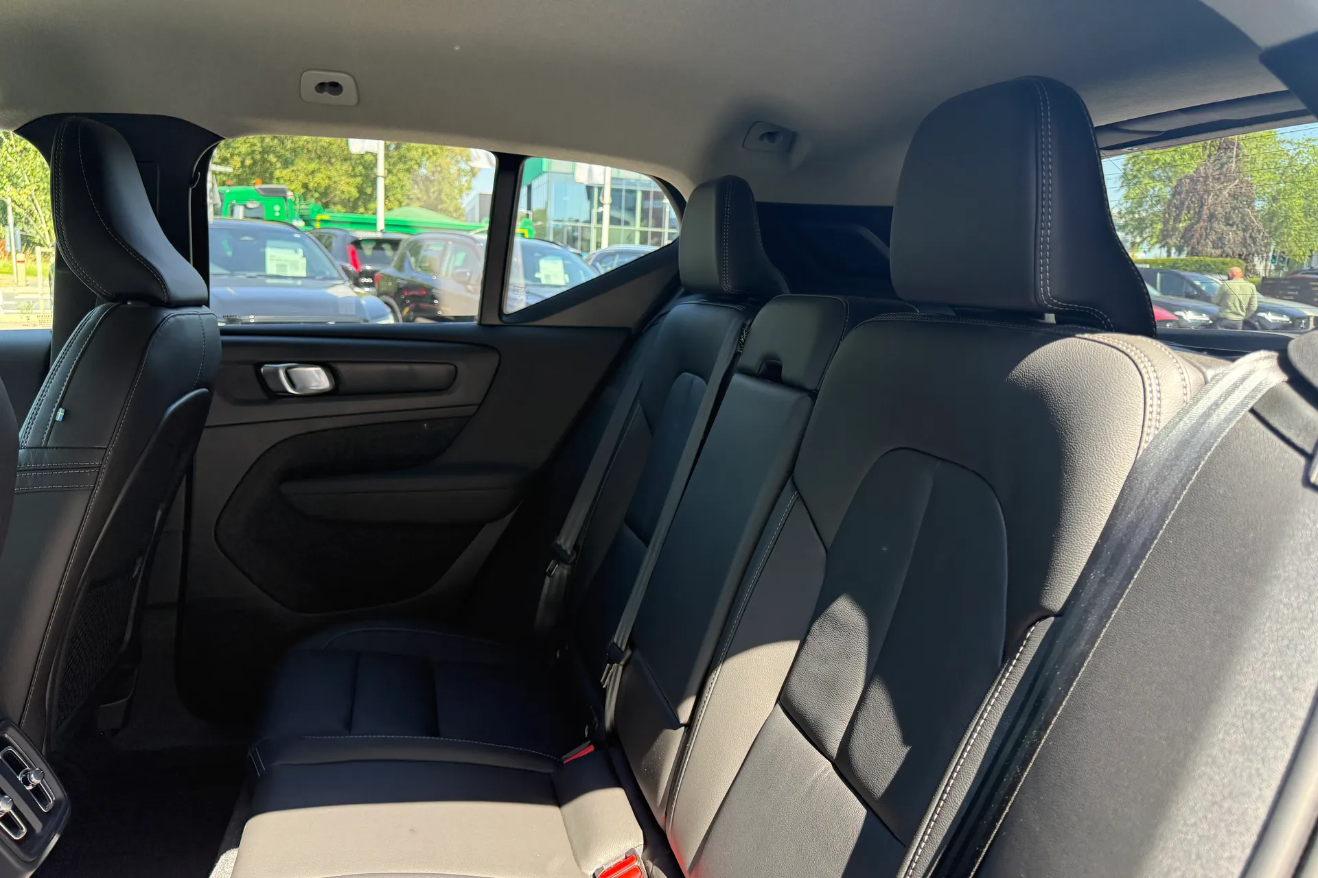 Volvo XC40 thumbnail image number 30
