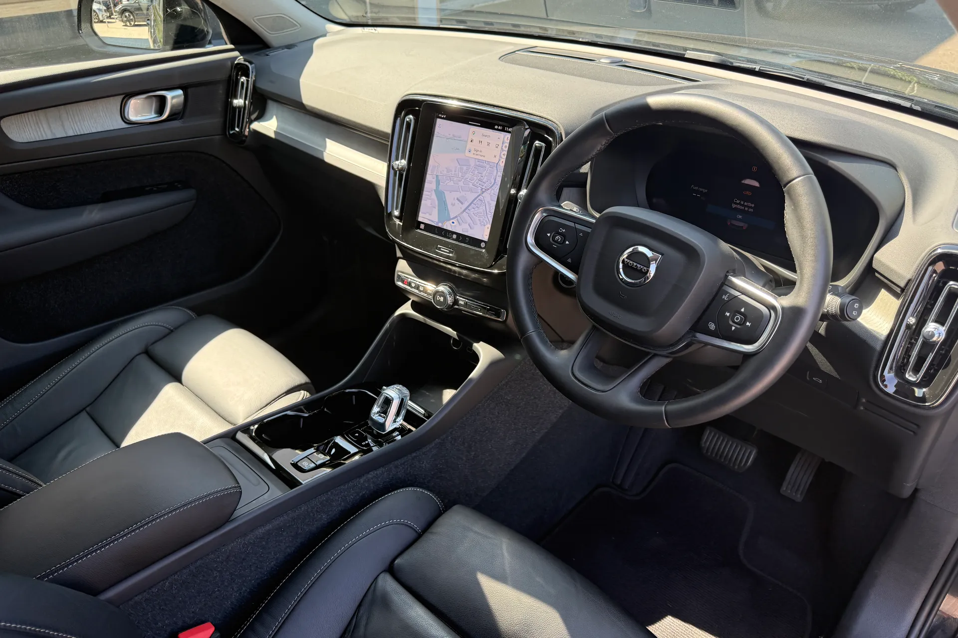 Volvo XC40 thumbnail image number 6