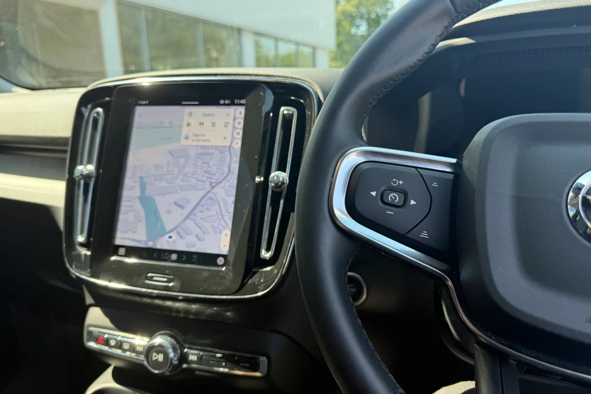 Volvo XC40 thumbnail image number 35