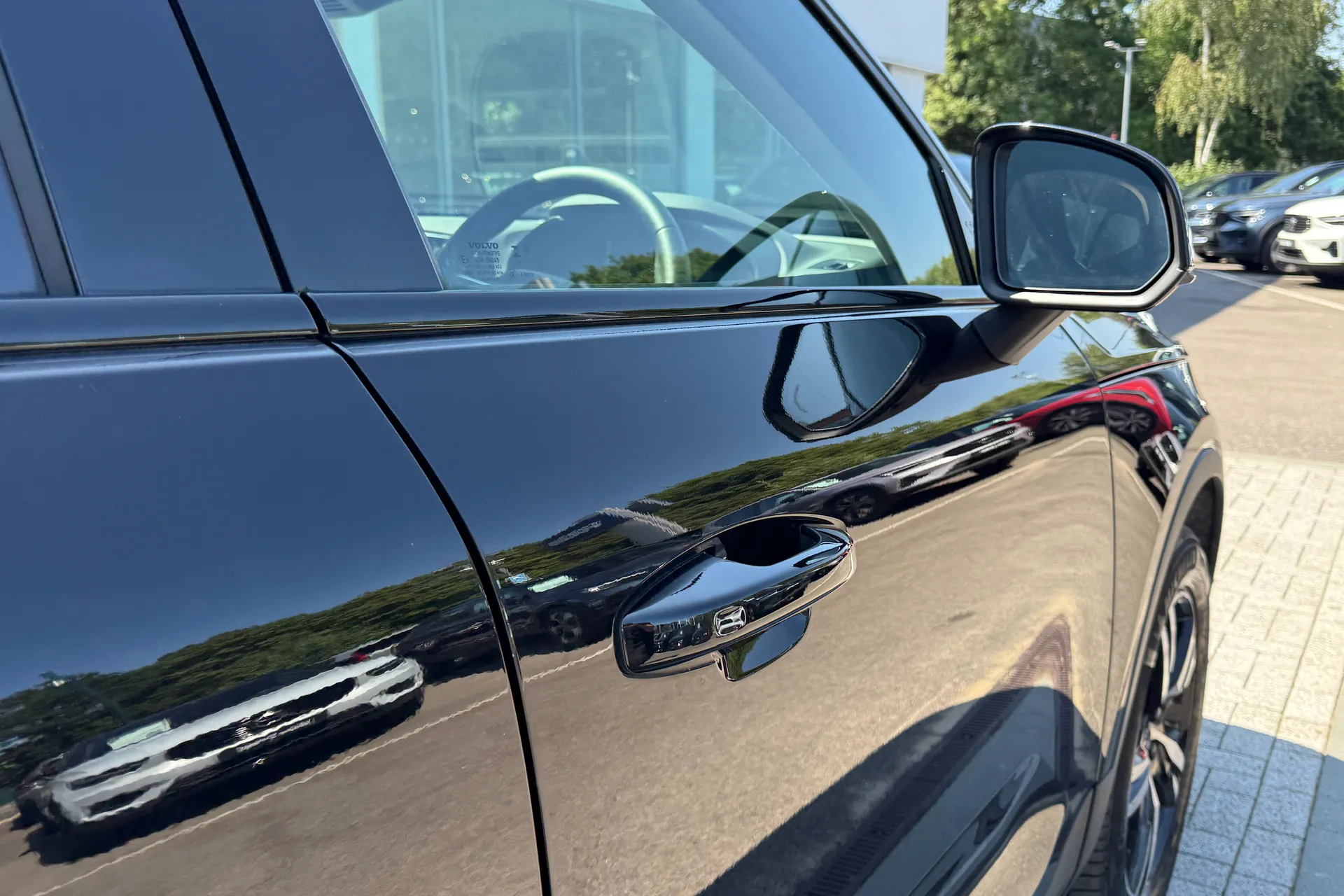 Volvo XC40 thumbnail image number 15