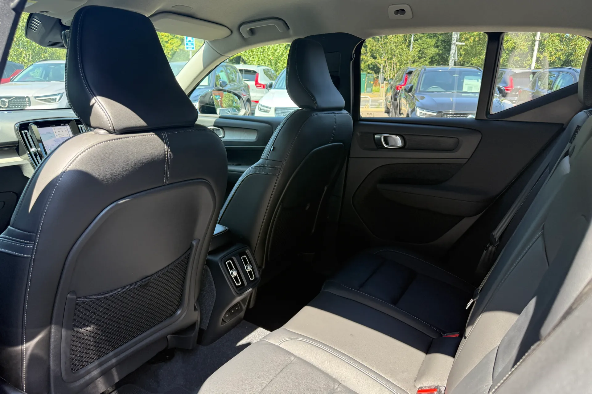 Volvo XC40 thumbnail image number 29
