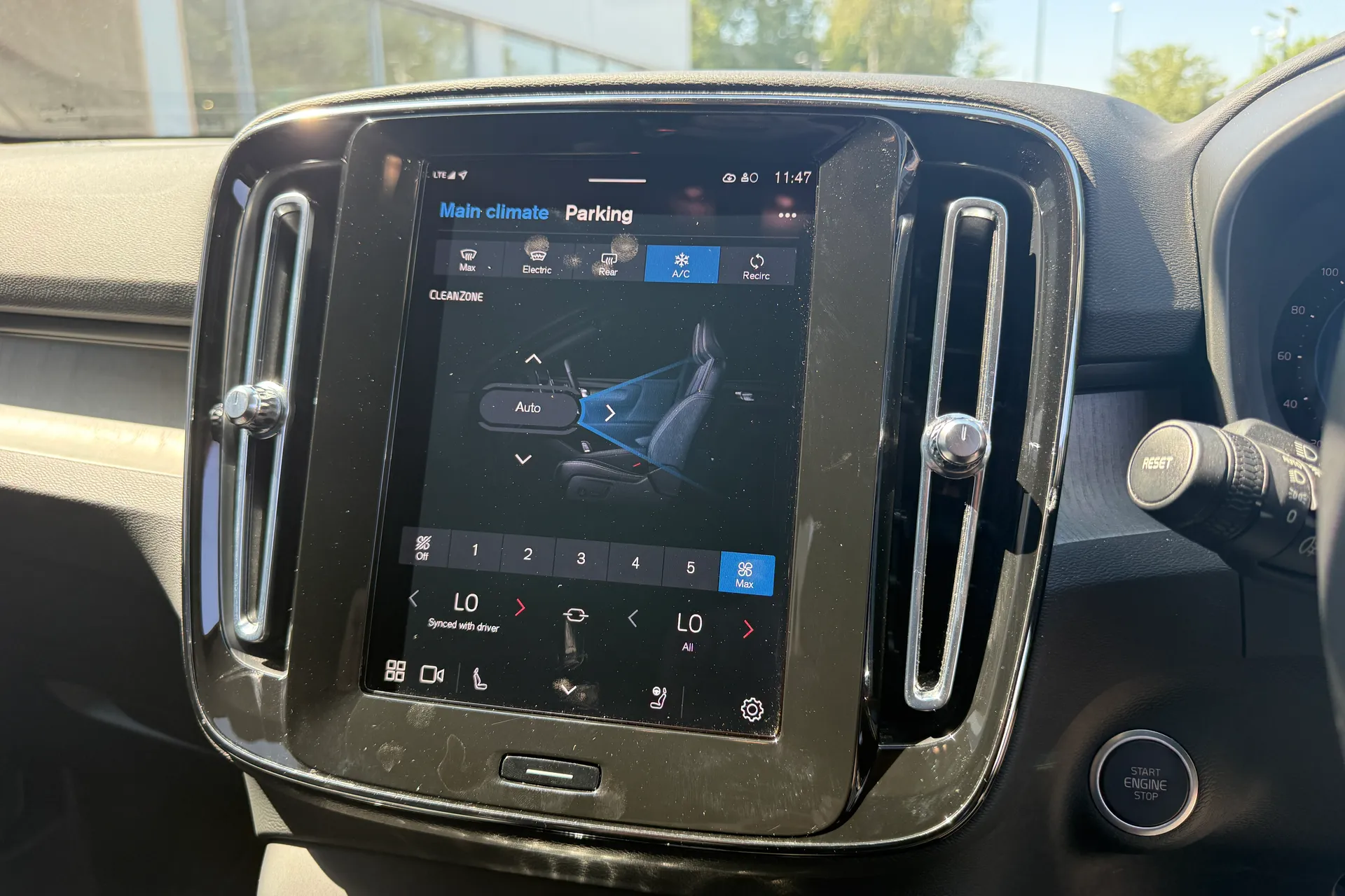 Volvo XC40 thumbnail image number 37