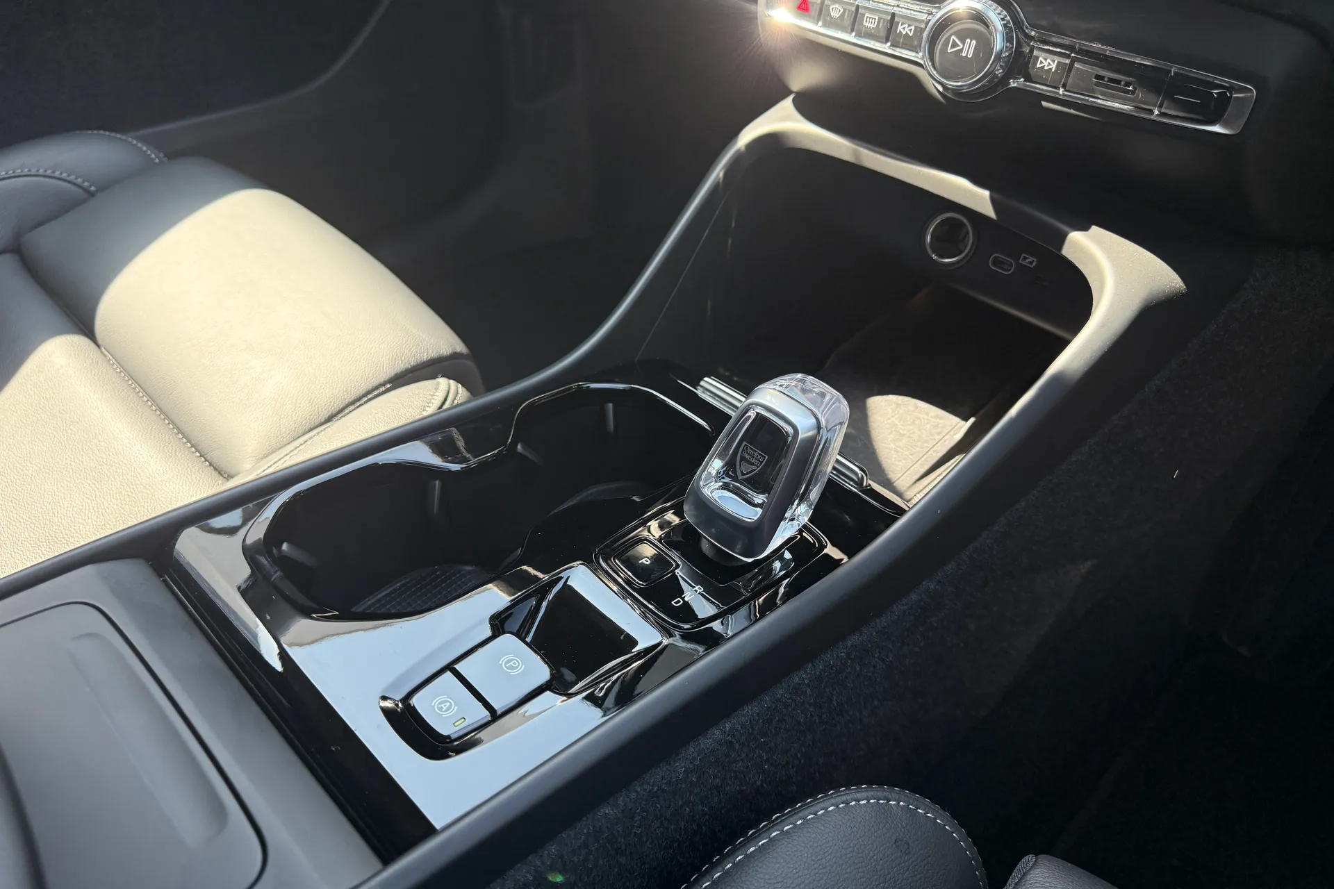 Volvo XC40 thumbnail image number 41