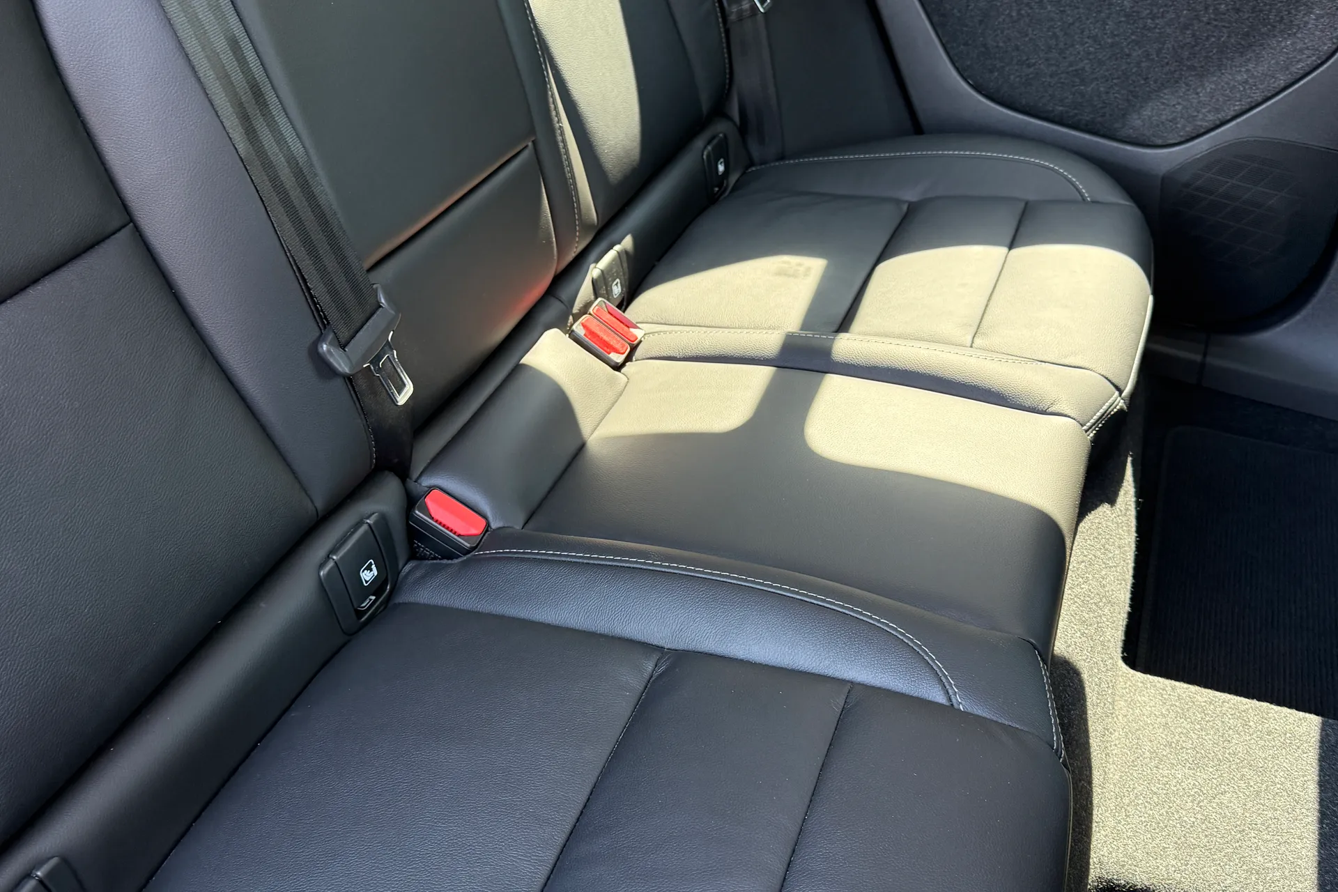 Volvo XC40 thumbnail image number 25