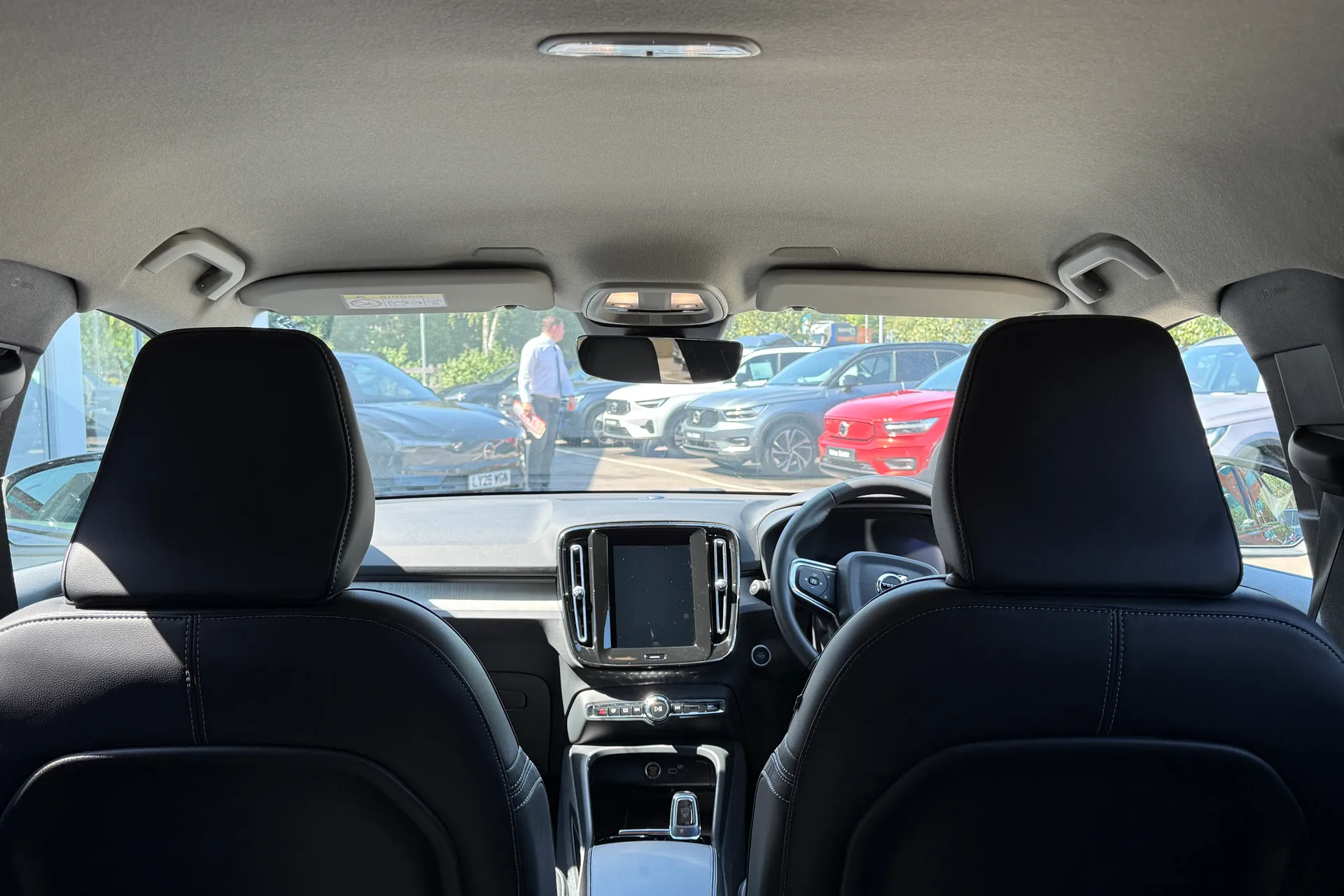 Volvo XC40 thumbnail image number 22