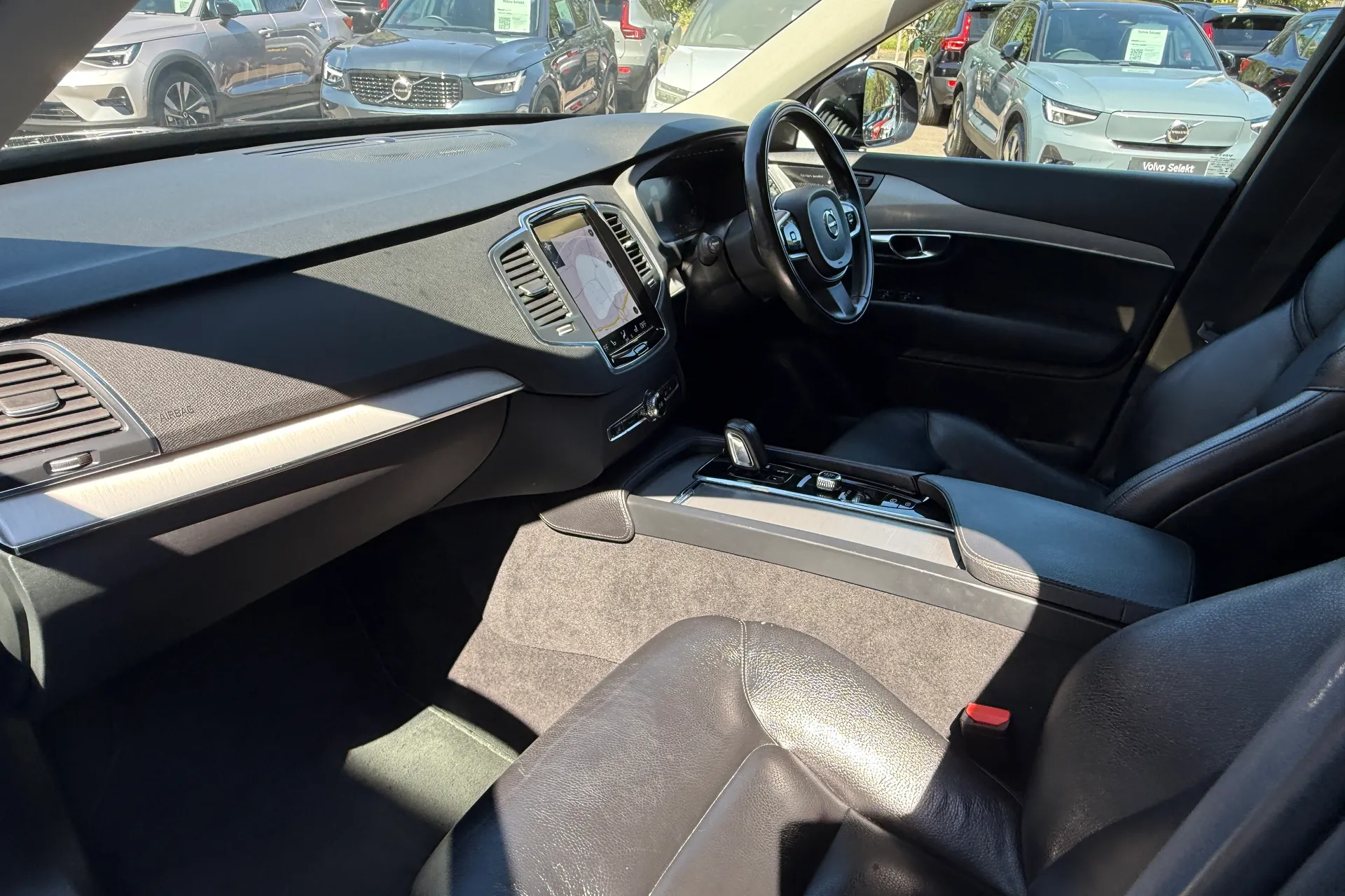 Volvo XC90 thumbnail image number 30