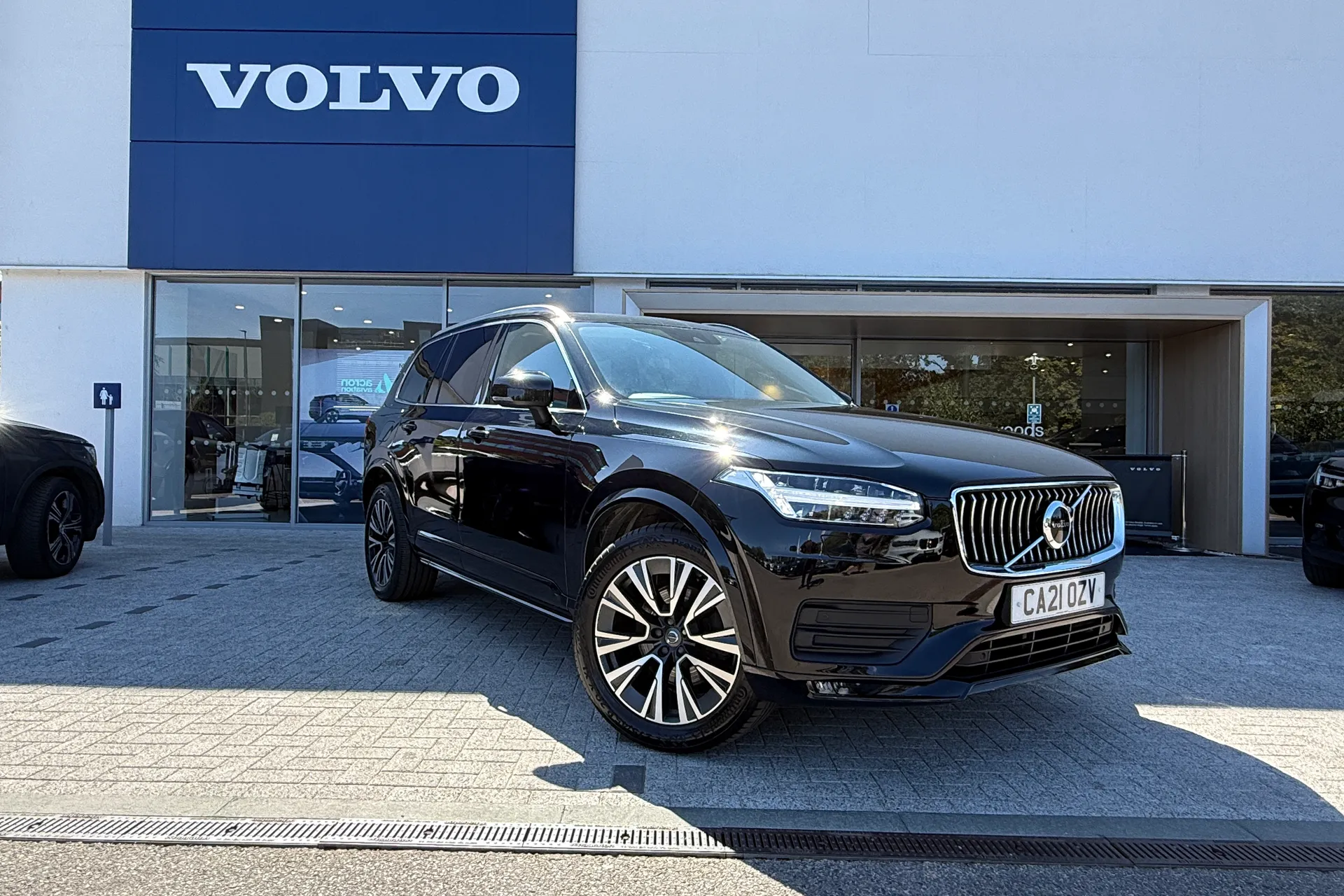 Volvo XC90 focused image