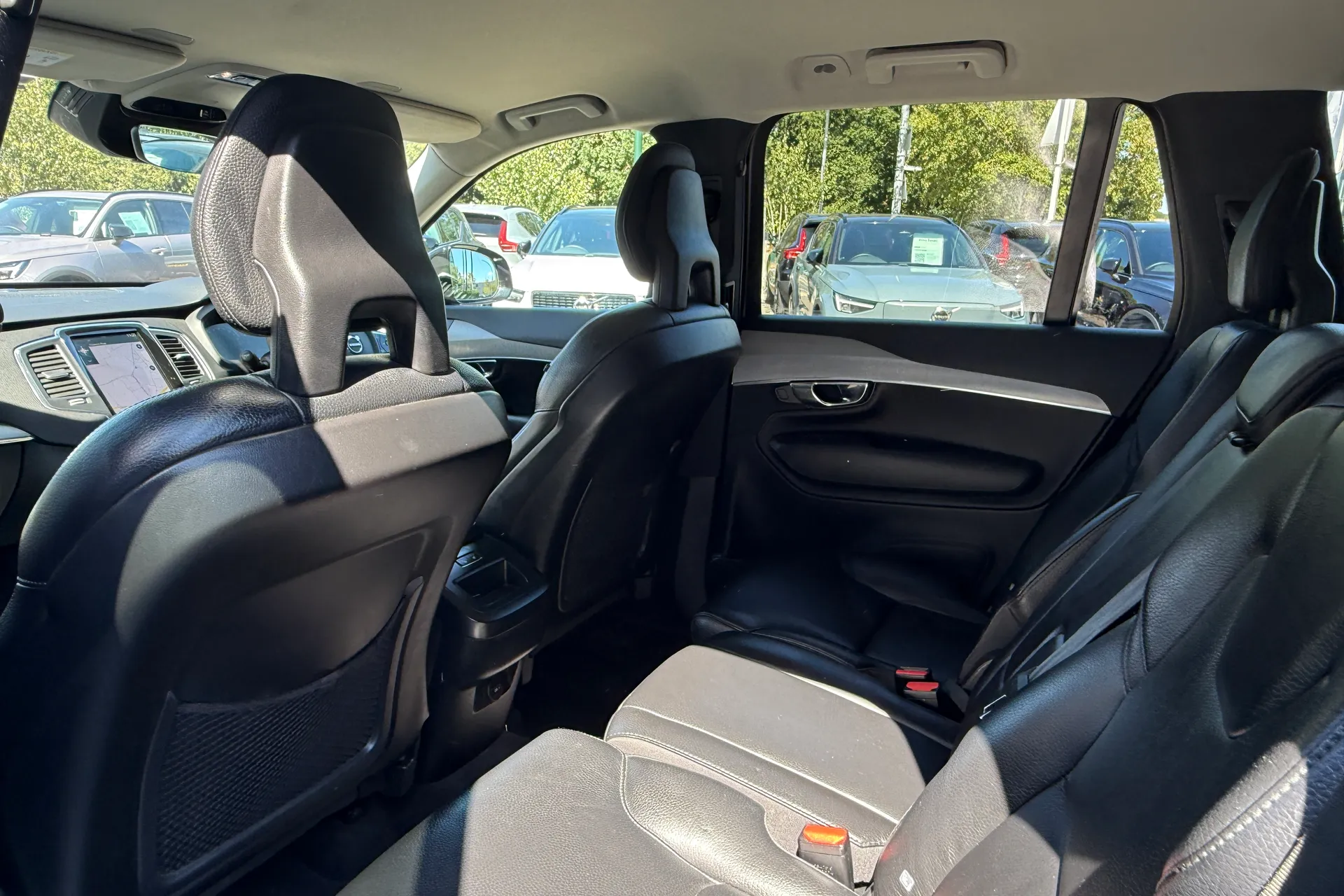 Volvo XC90 thumbnail image number 32
