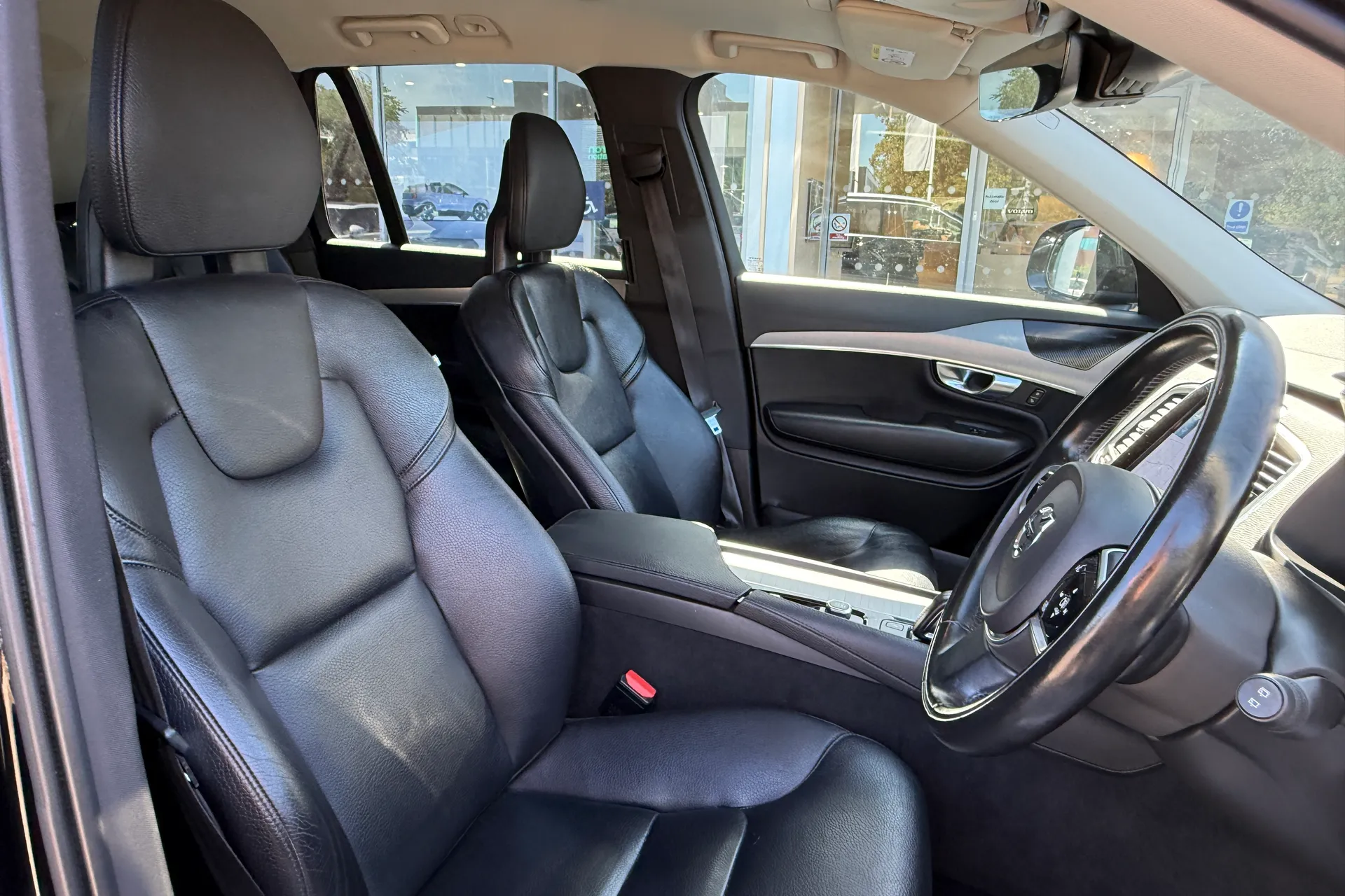 Volvo XC90 thumbnail image number 29