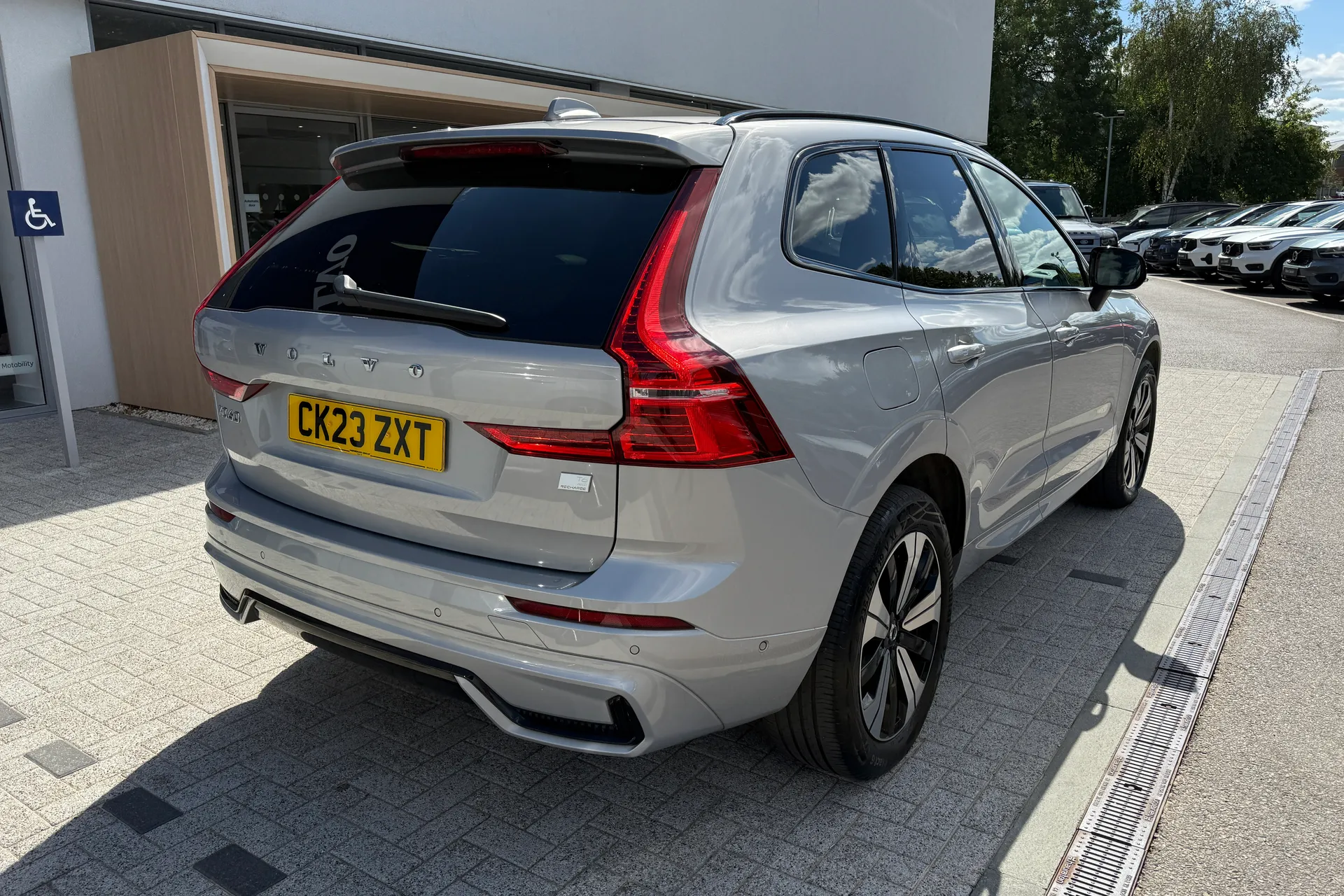 Volvo XC60 thumbnail image number 8