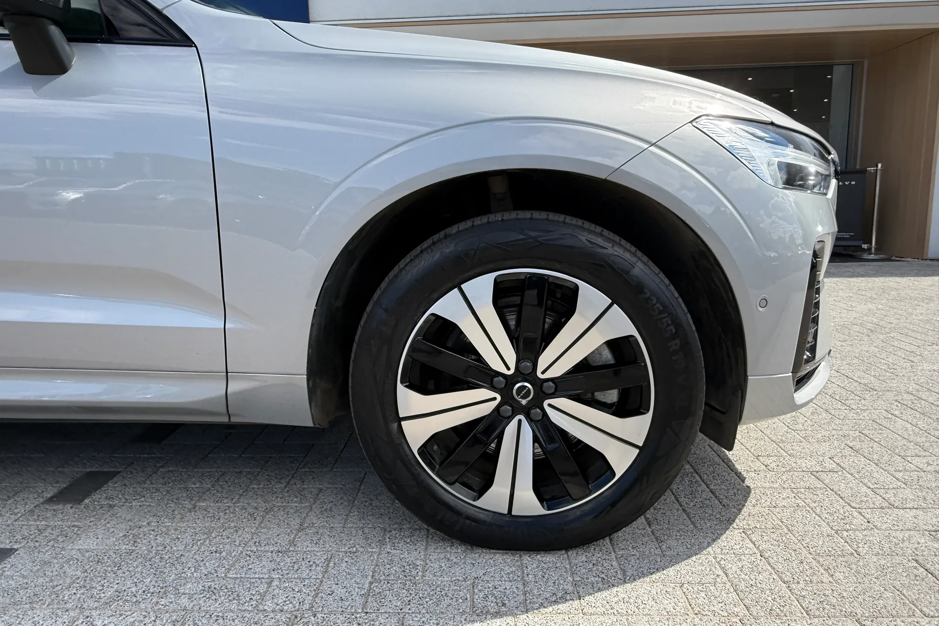 Volvo XC60 thumbnail image number 14