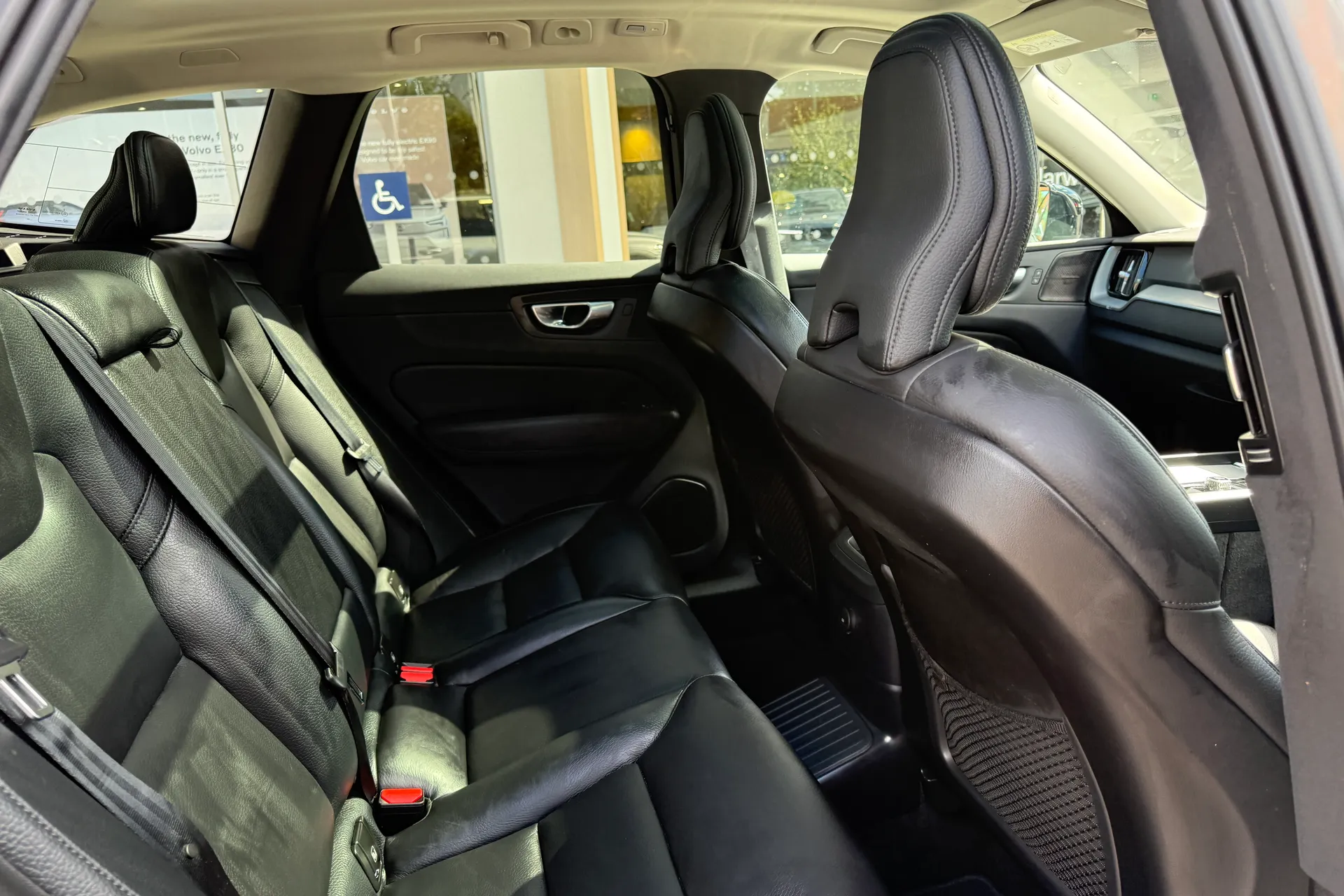 Volvo XC60 thumbnail image number 23
