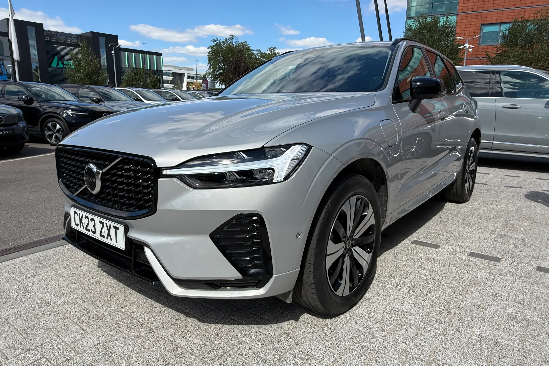Volvo XC60 thumbnail image number 12