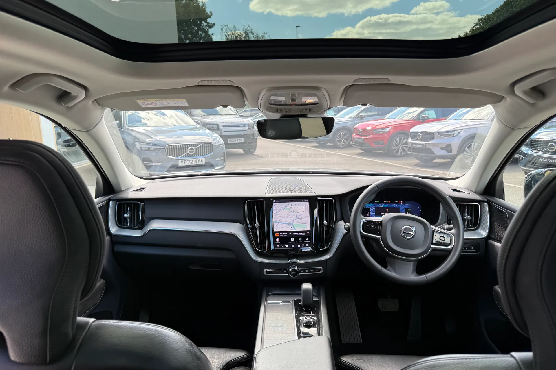 Volvo XC60 thumbnail image number 3