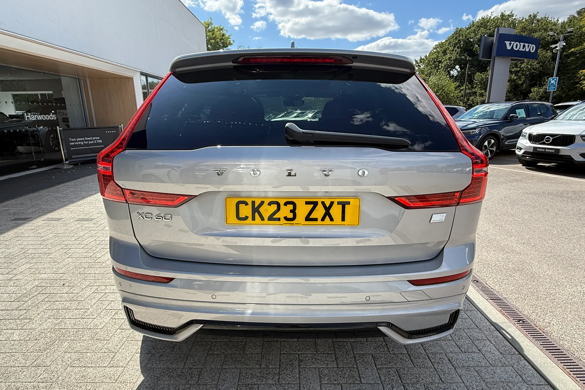 Volvo XC60 thumbnail image number 9