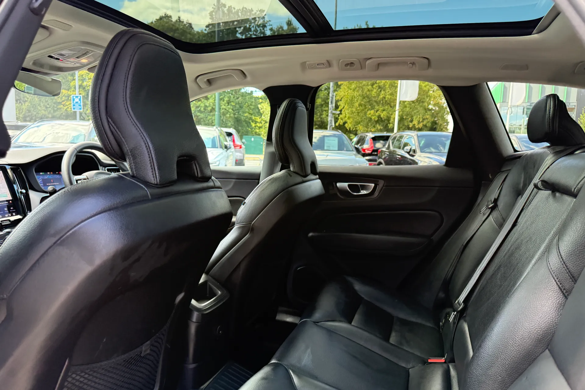 Volvo XC60 thumbnail image number 29