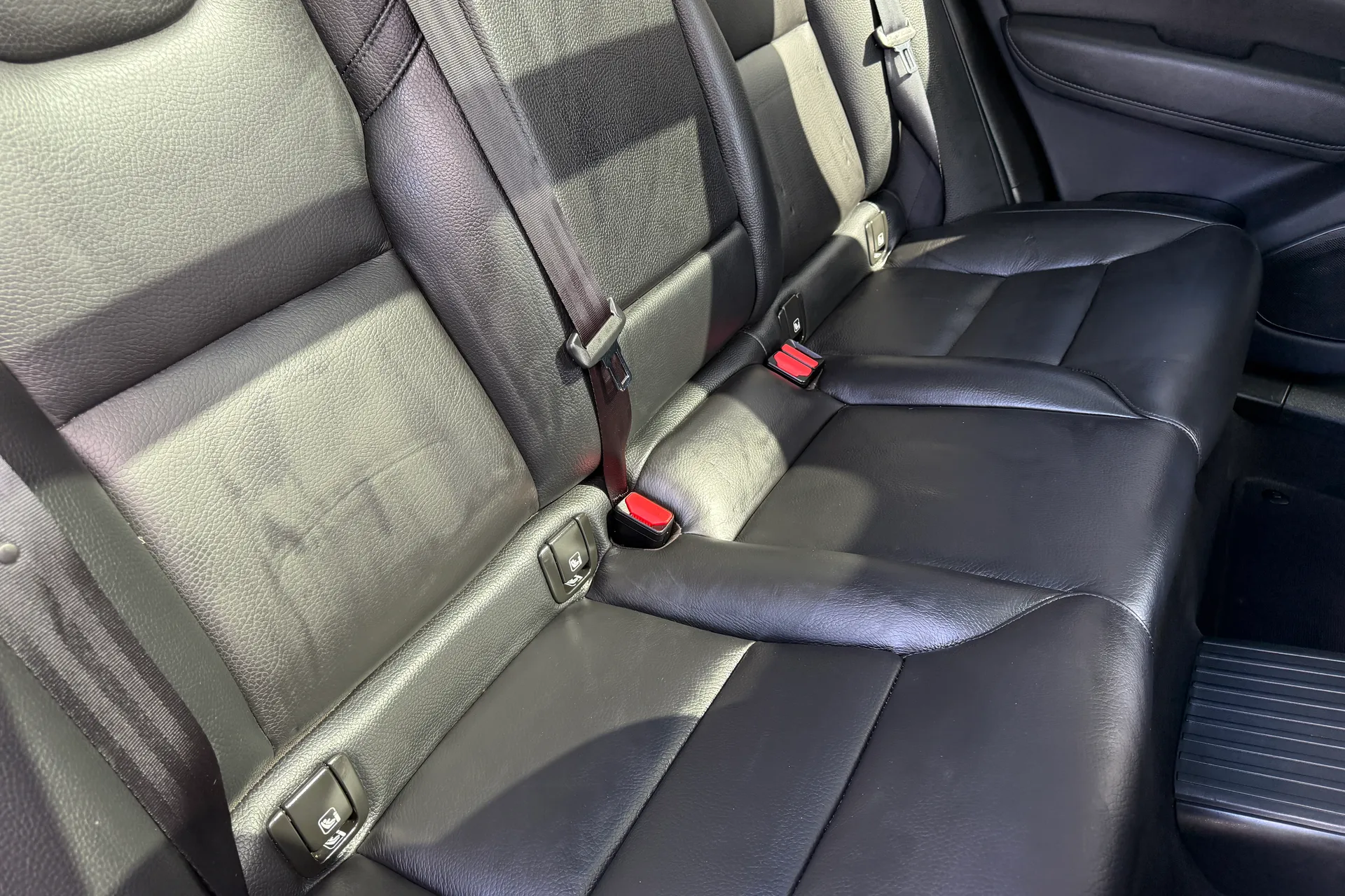 Volvo XC60 thumbnail image number 25