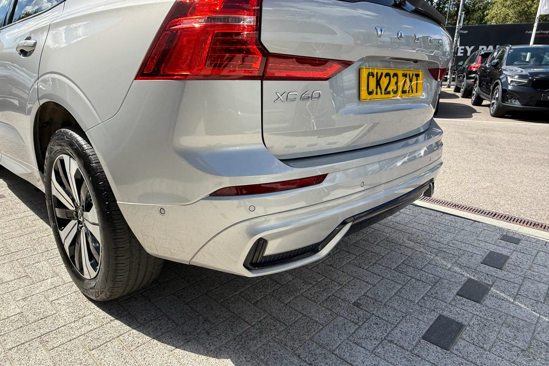 Volvo XC60 thumbnail image number 19