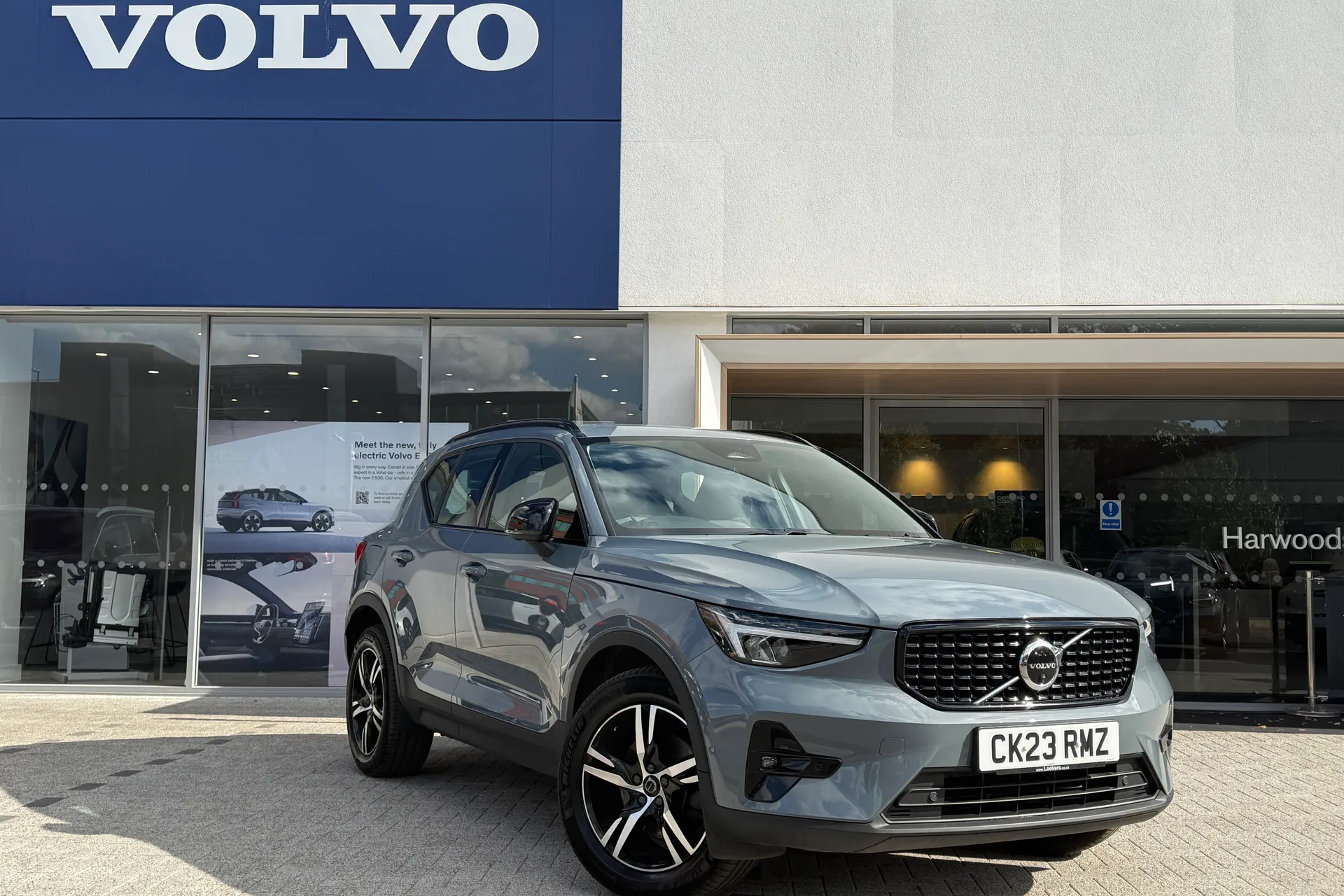 Volvo XC40 focused image