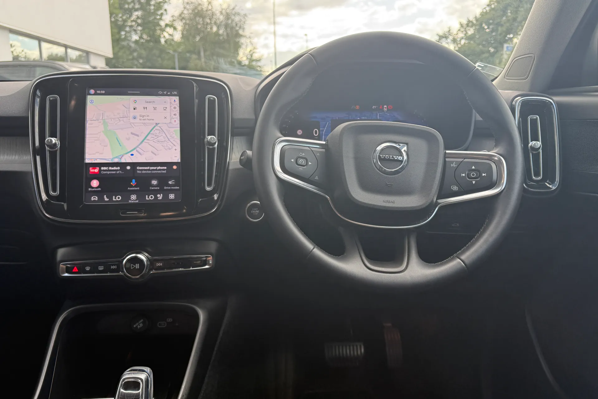 Volvo XC40 thumbnail image number 33
